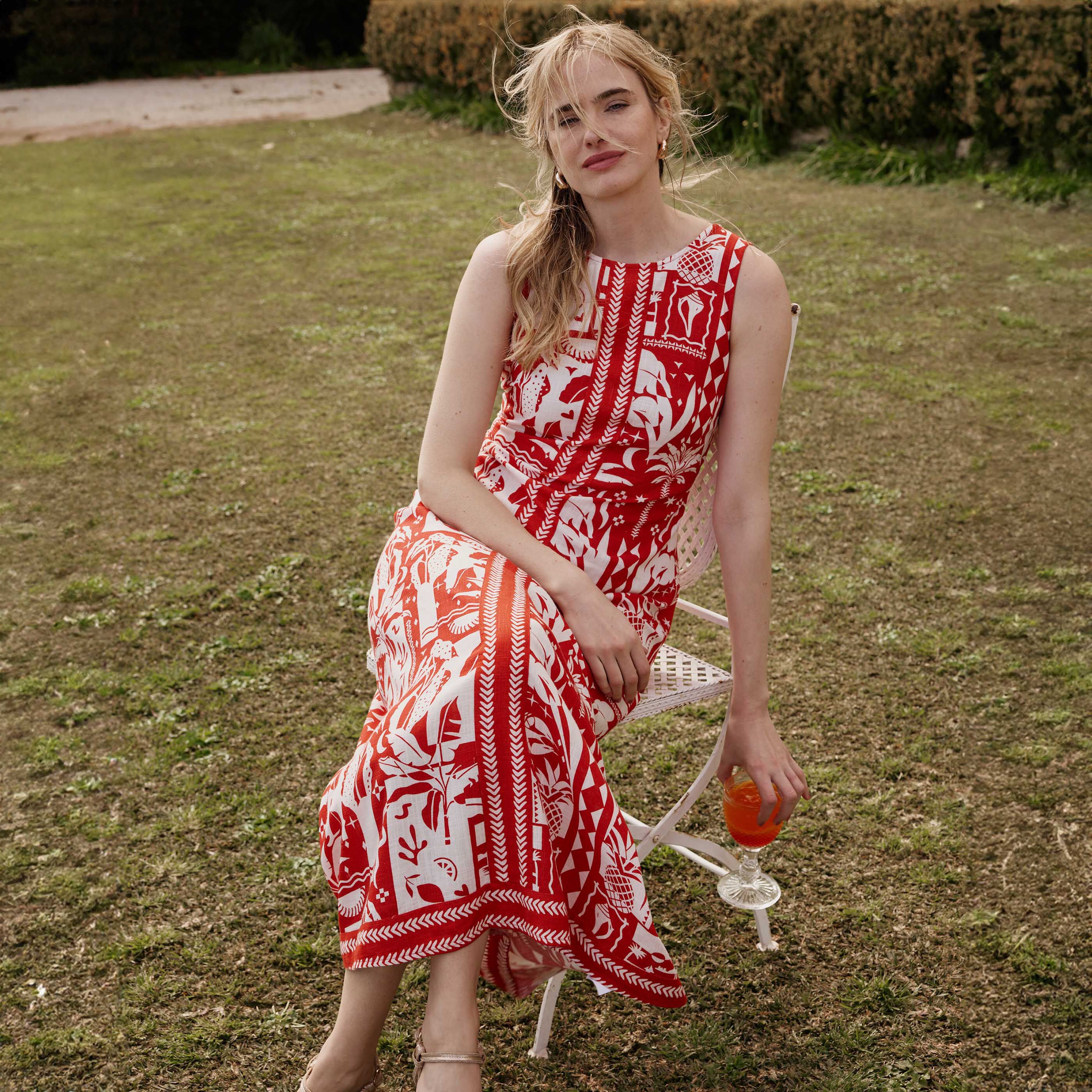 Robe longue habill&eacute;e sans manches
