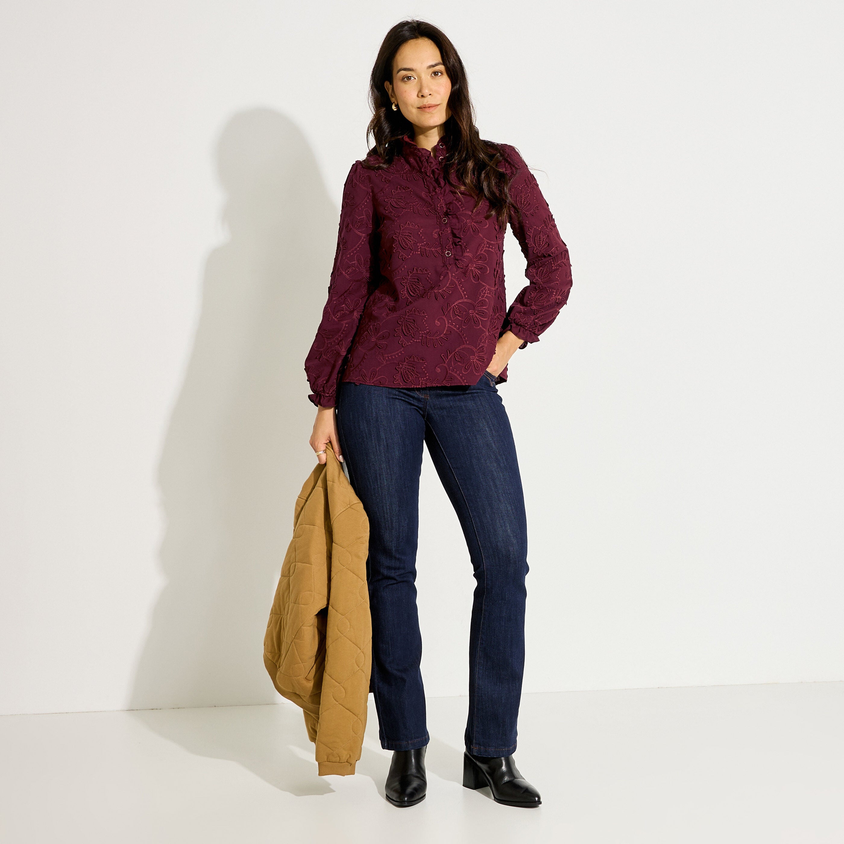 Blouse broderie anglaise col haut femme