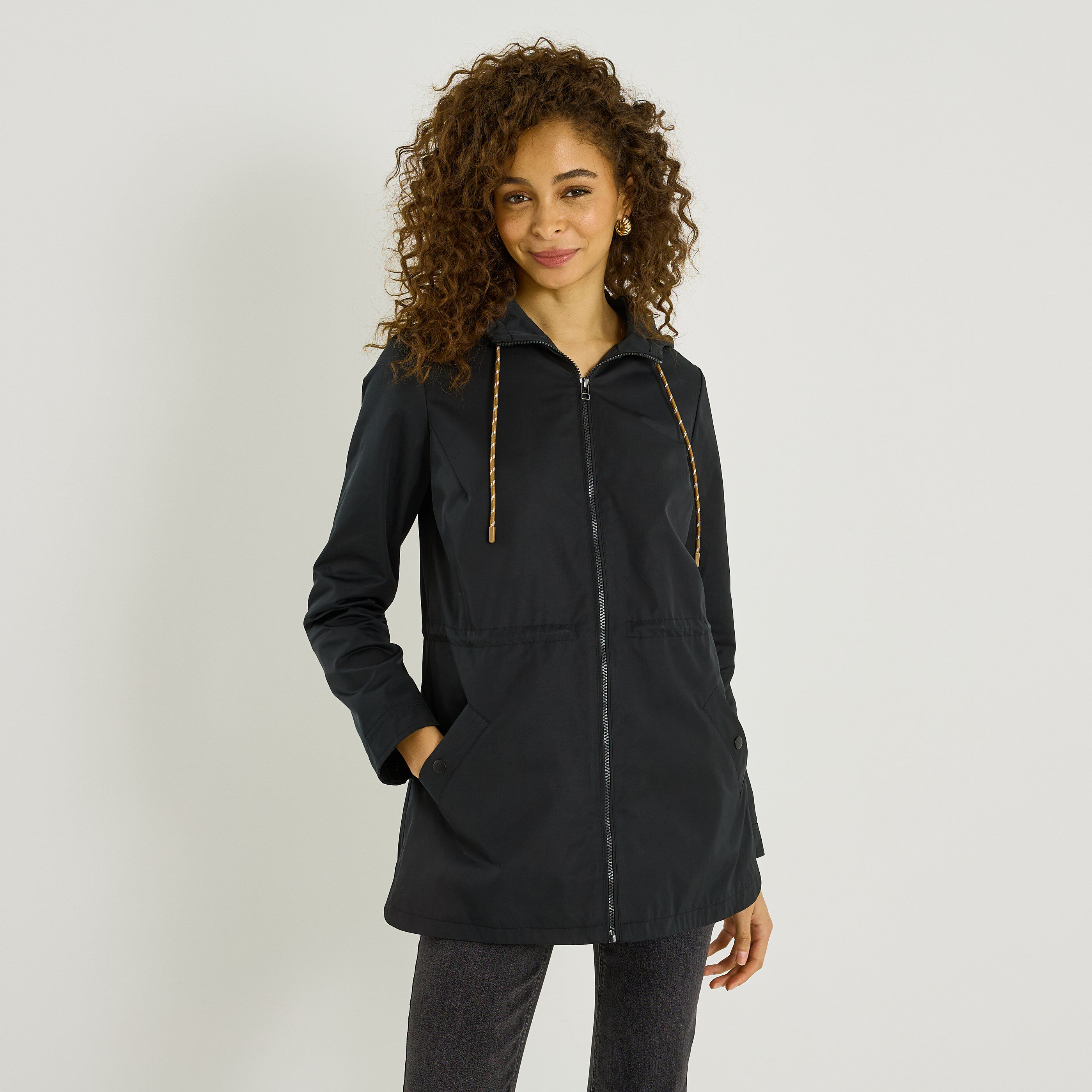 Parka l&eacute;g&egrave;re &agrave; capuche femme