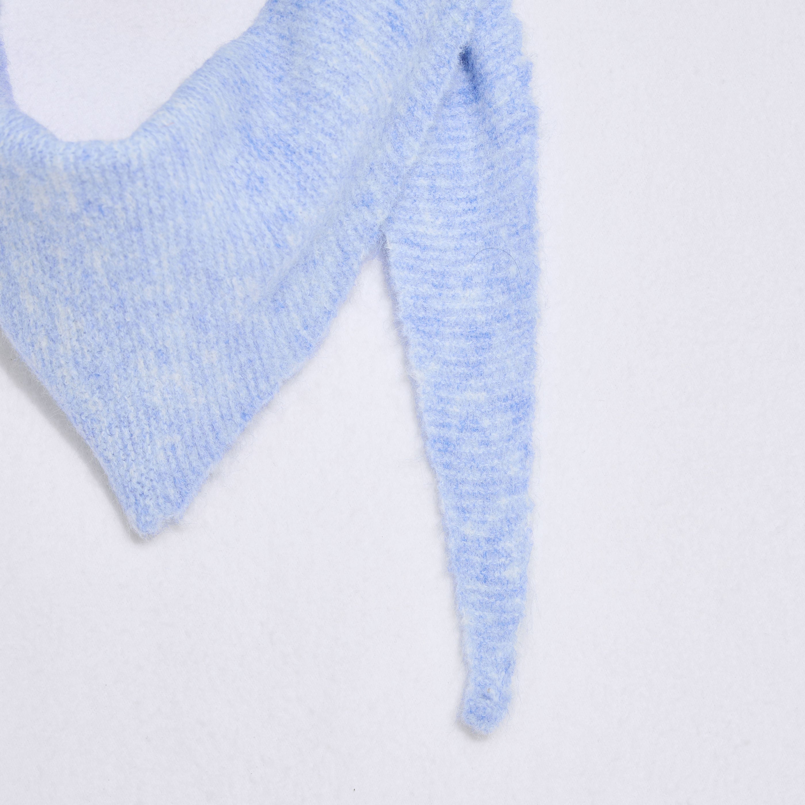Echarpe forme triangle en maille femme