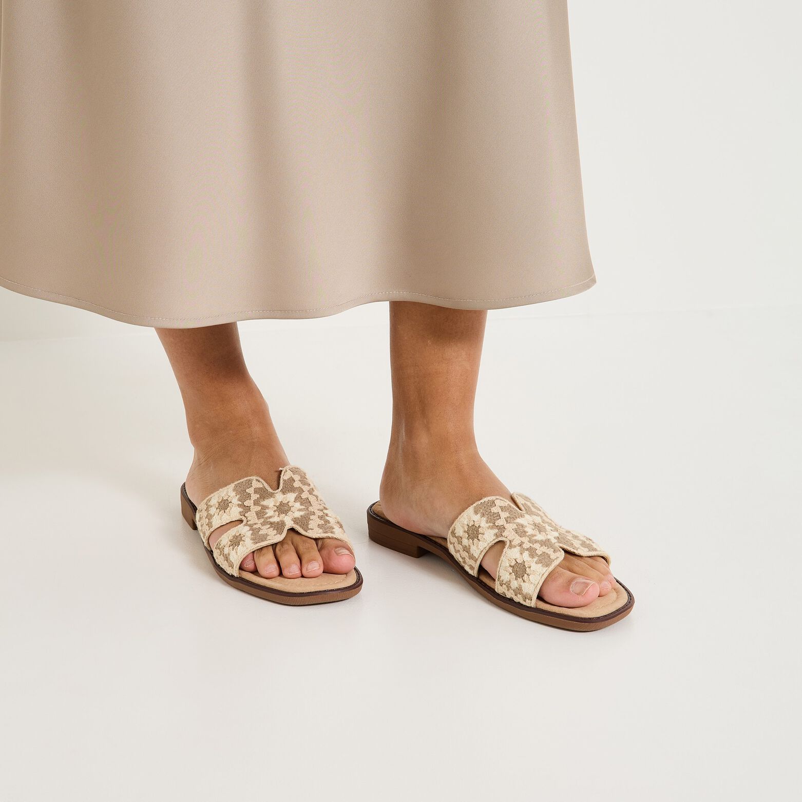 Mules plates femme