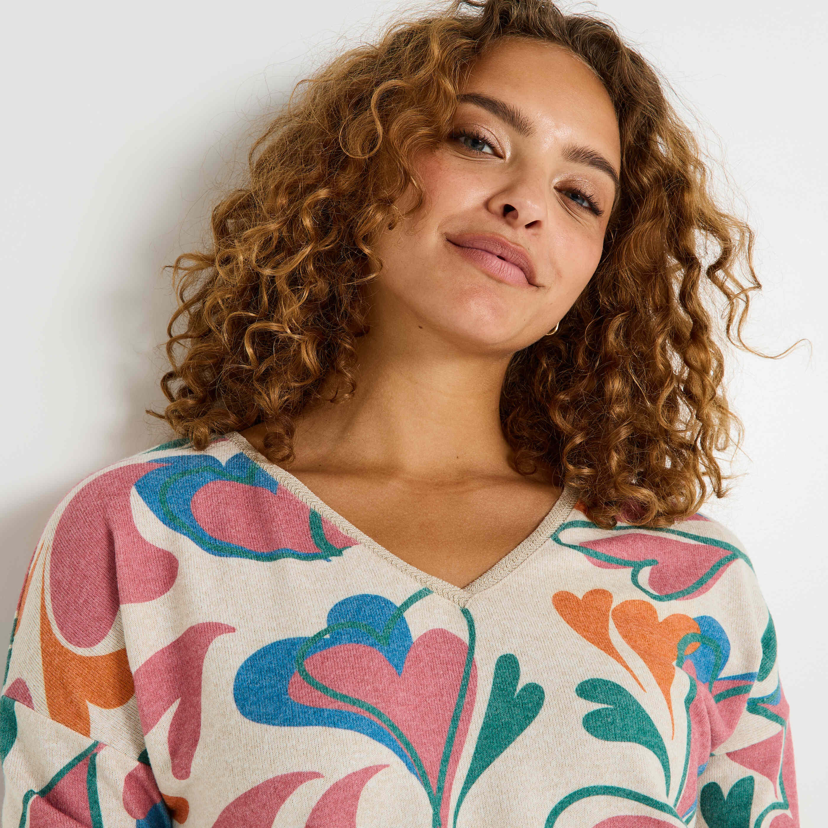 T-shirt imprim&eacute; &agrave; col V femme