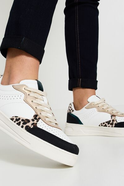 Basket motif lépard femme