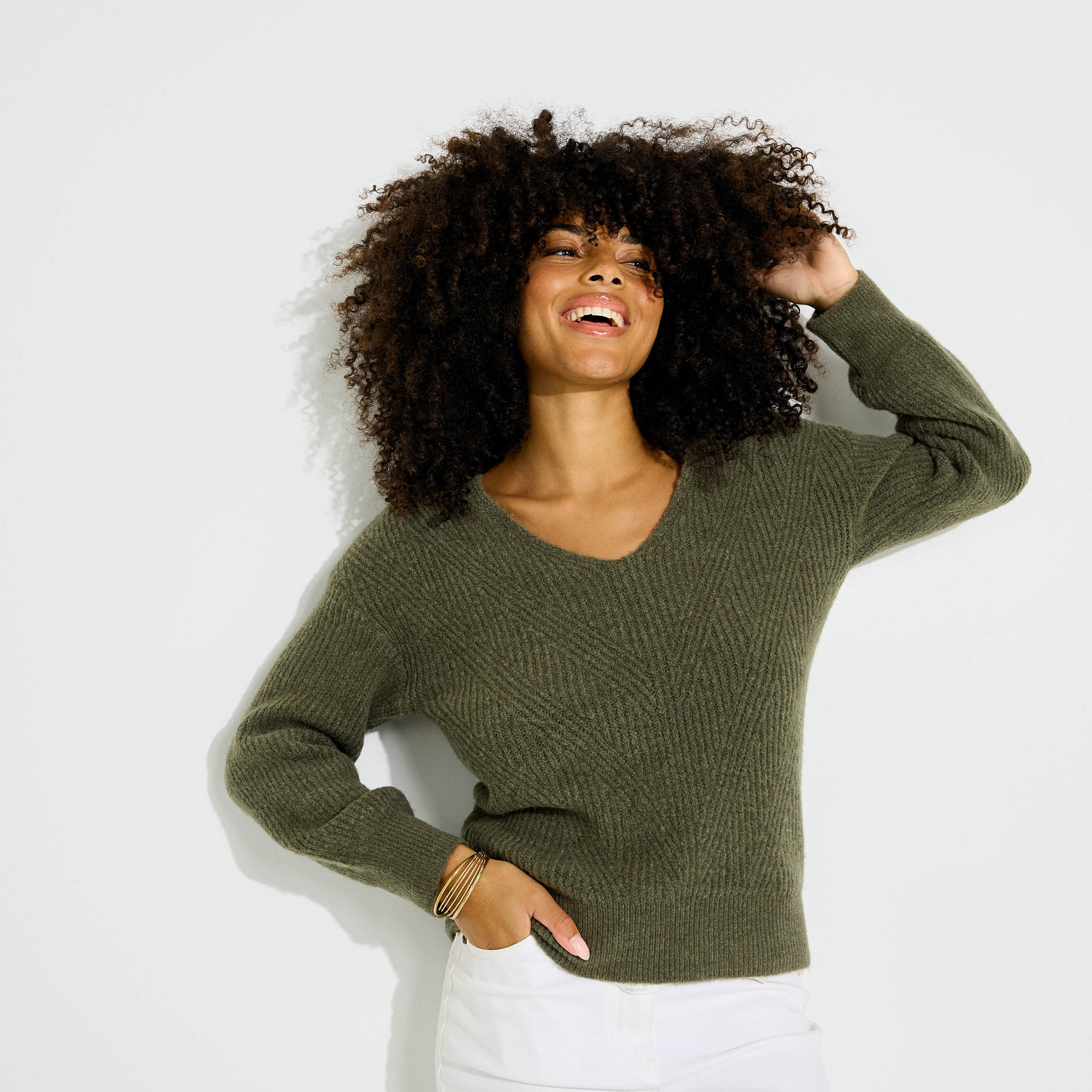 Pull col V motifs chevrons femme