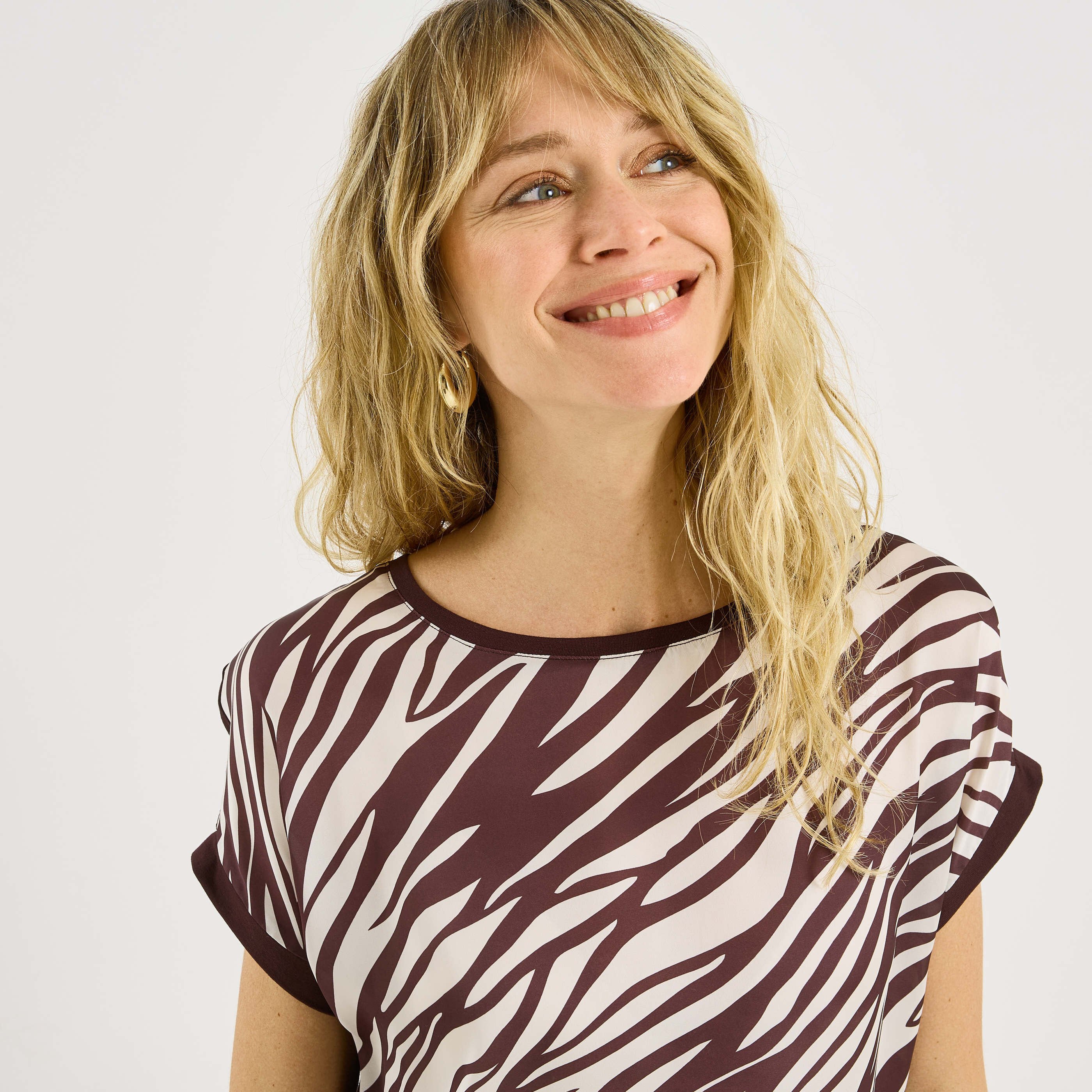 T-shirt bi-mati&egrave;re imprim&eacute; z&eacute;br&eacute; femme