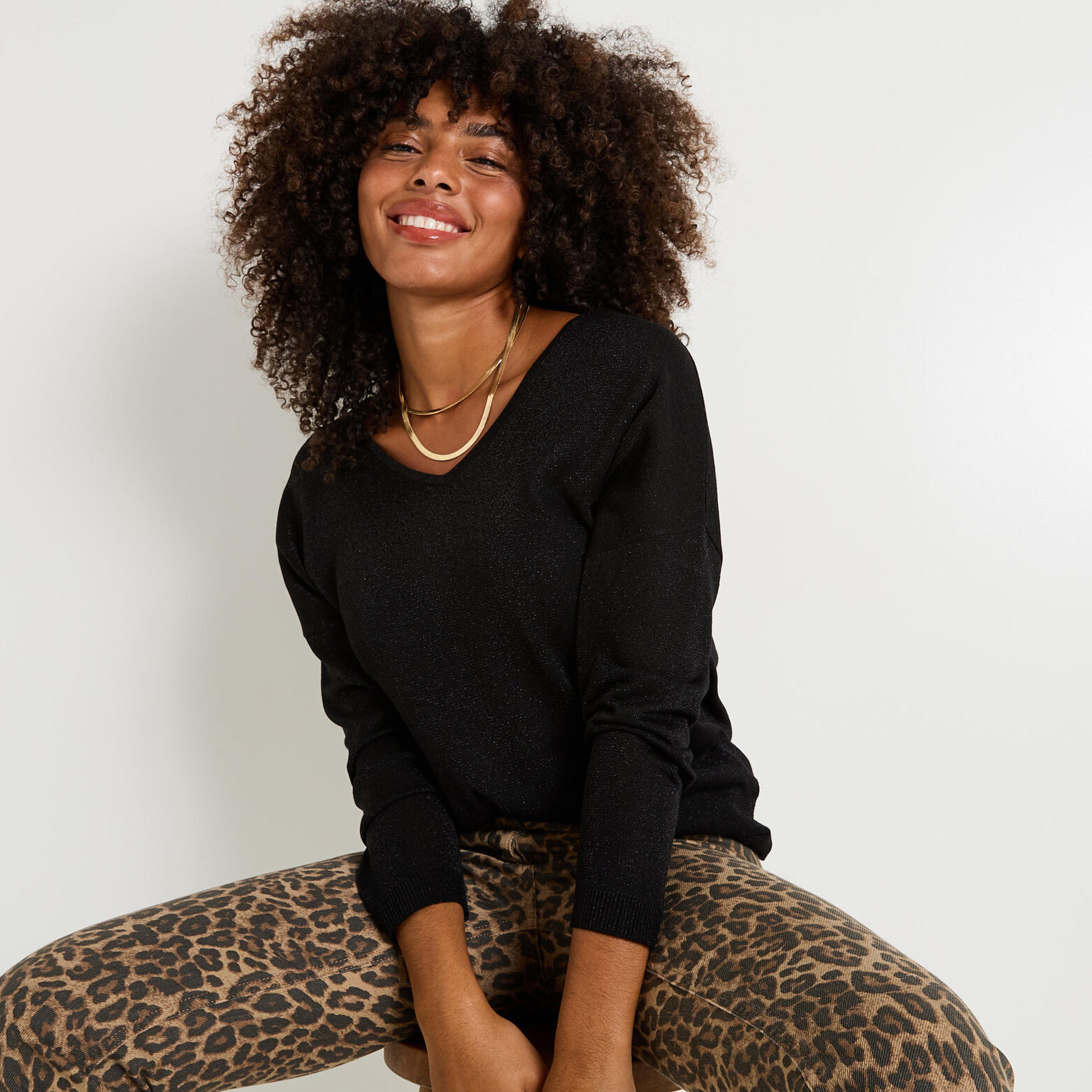 Pull brillant à col V femme NOIR Graindemalice - Main Image