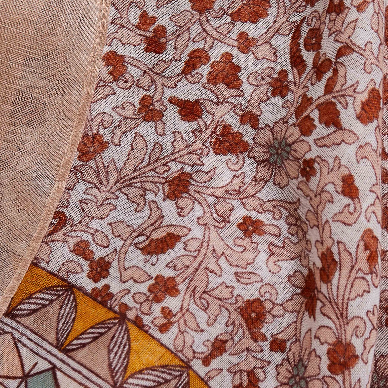 Etole motif feuilles femme