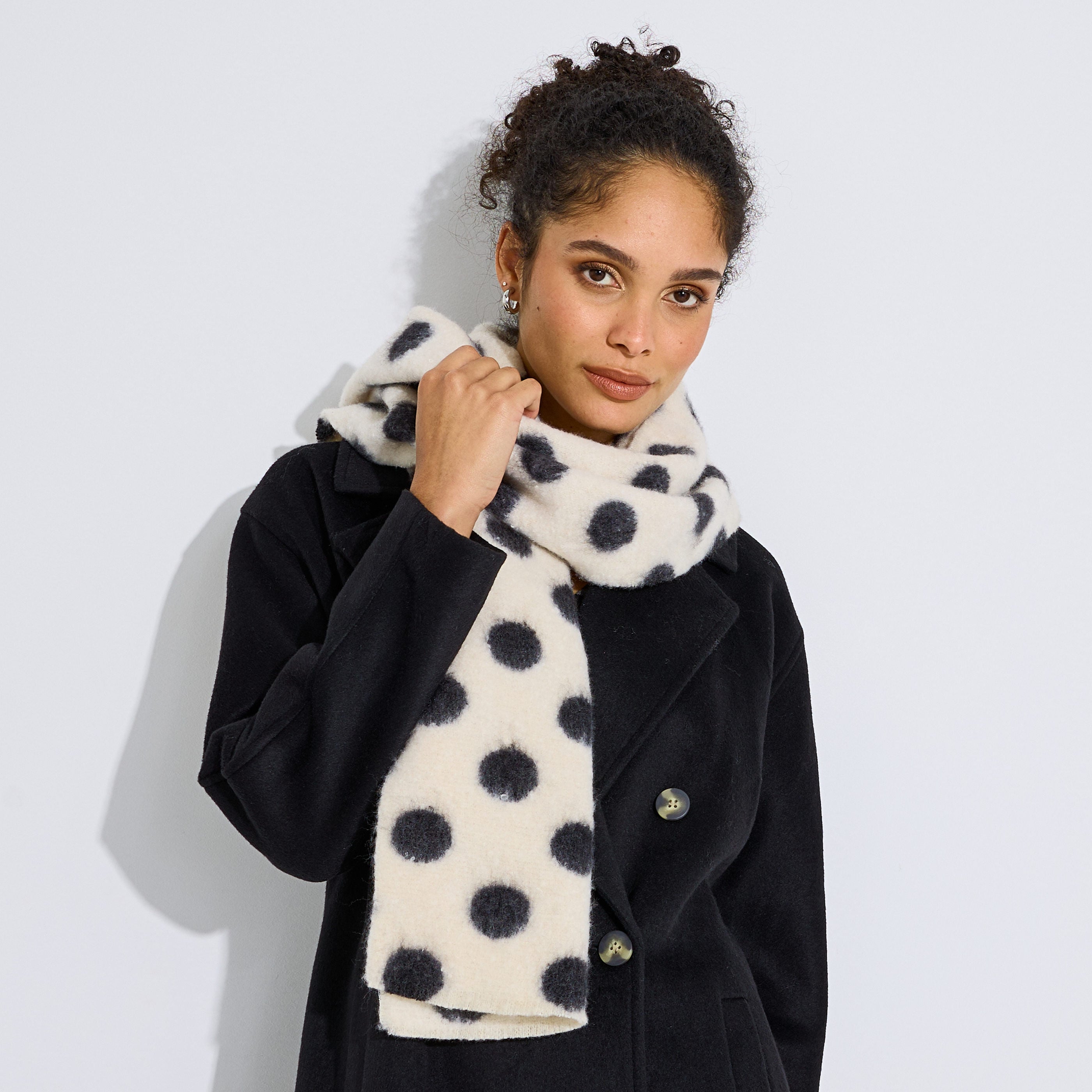 Grande &eacute;charpe chaude &agrave; pois femme