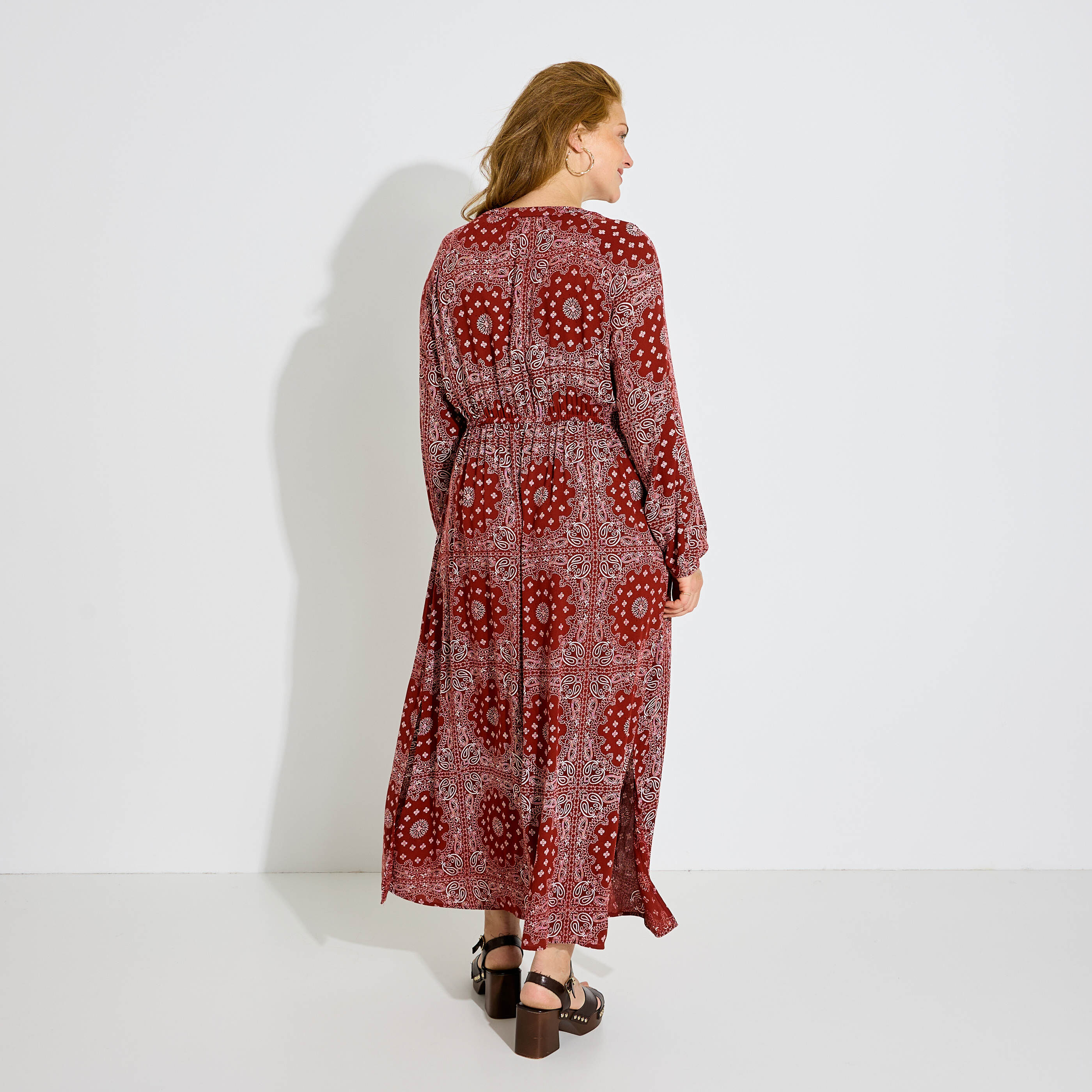 Robe longue boh&egrave;me &agrave; imprim&eacute; bandana