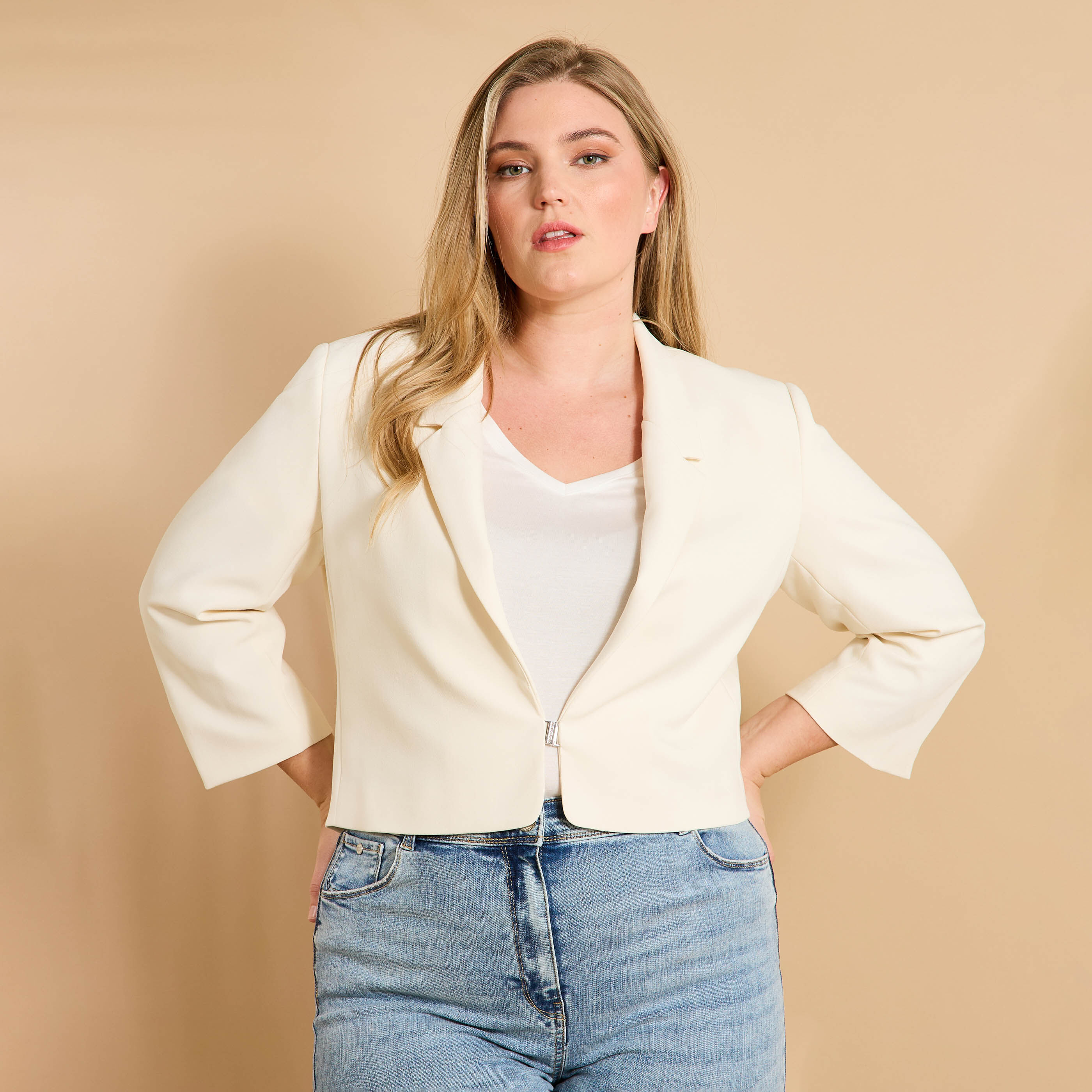 Veste tailleur courte femme