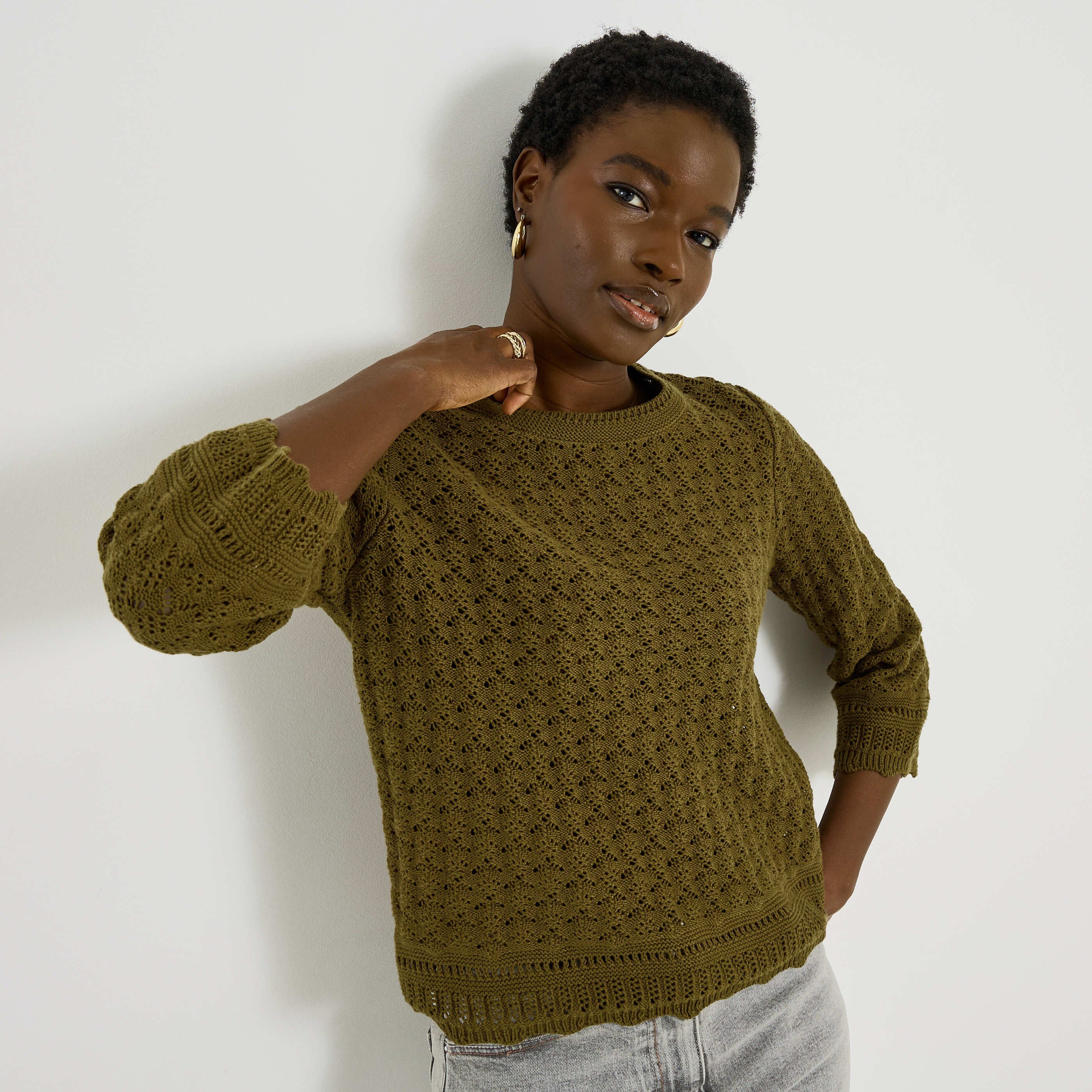 Pull avec d&eacute;tails ajour&eacute;s femme