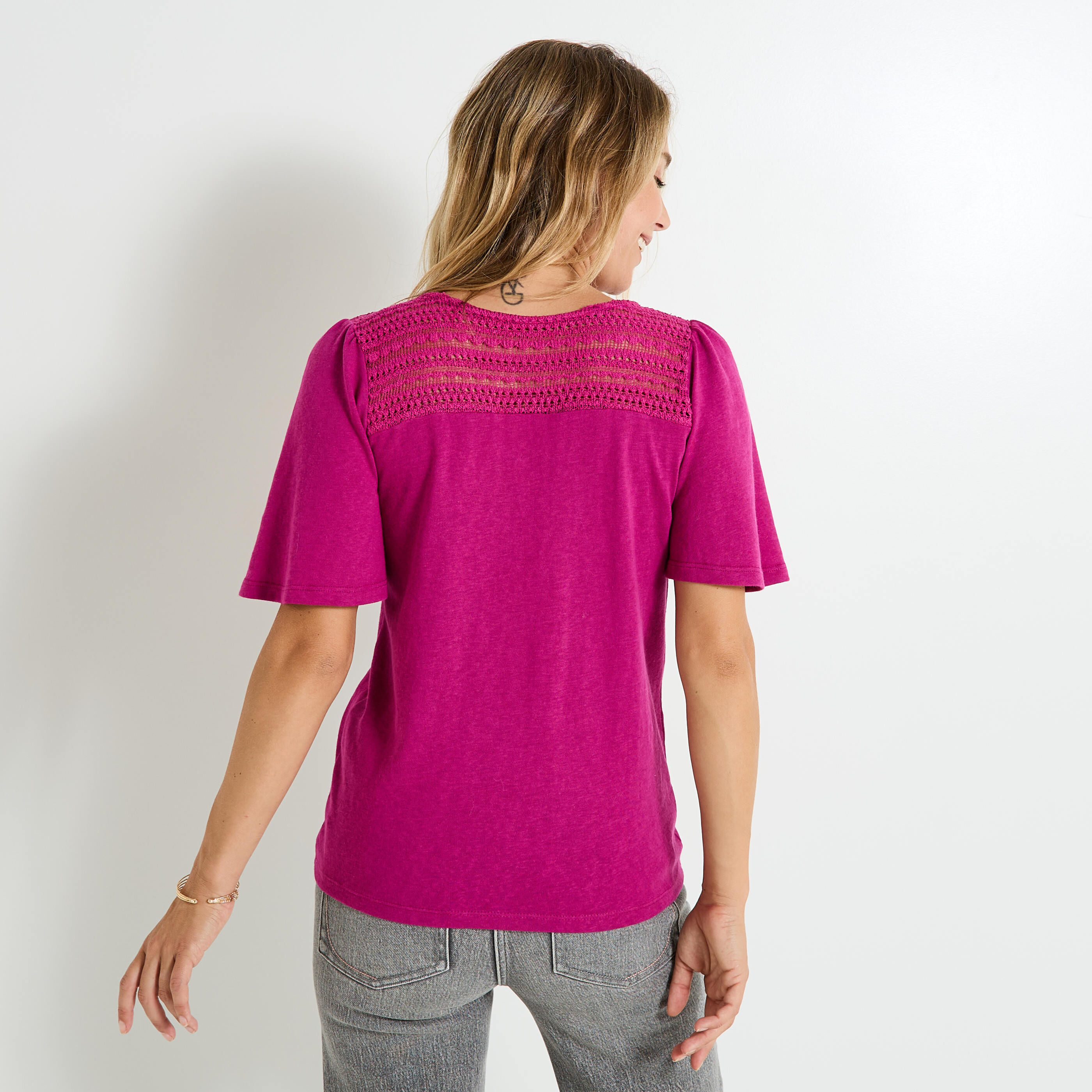 T-shirt manches volant&eacute;es femme