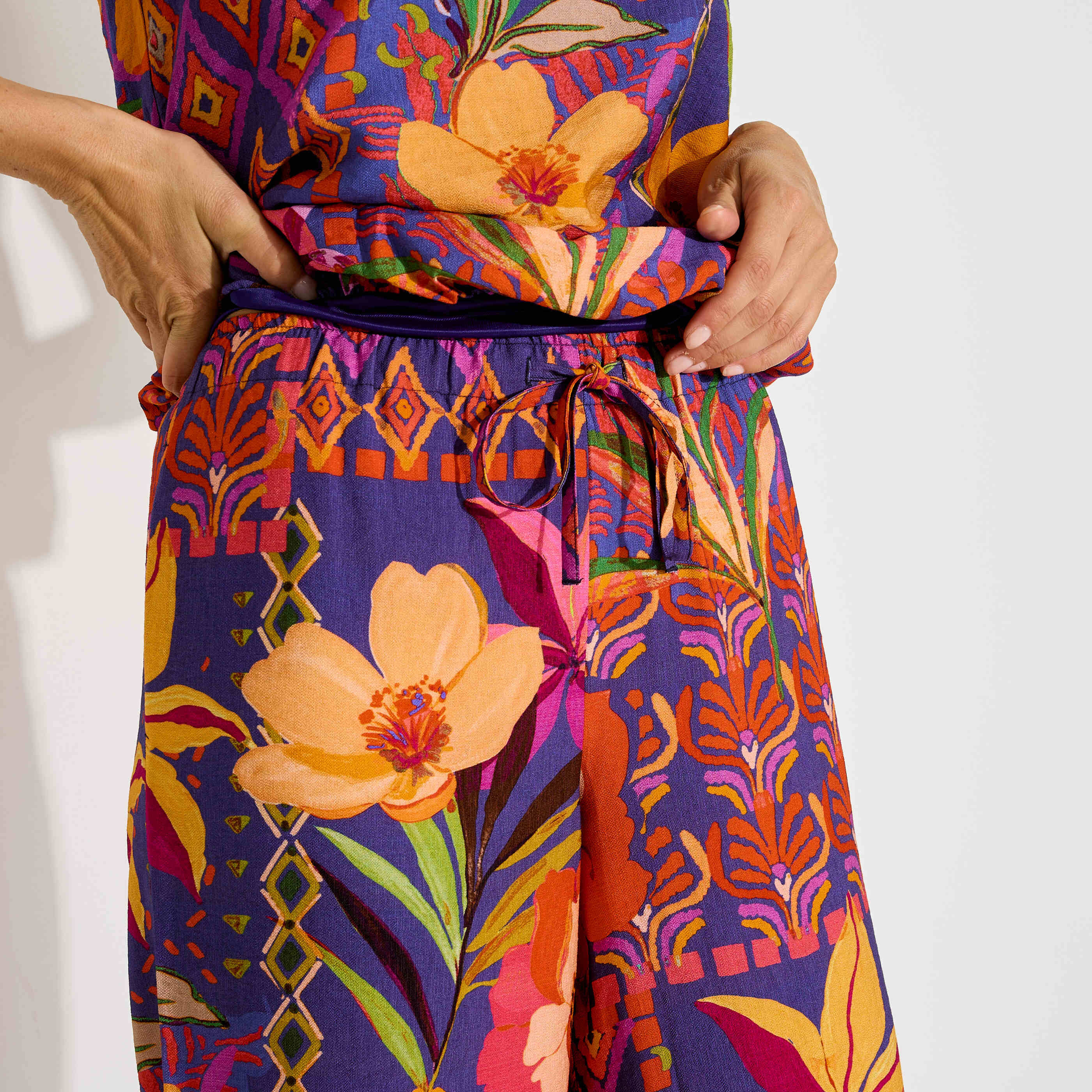 Pantalon fluide imprim&eacute; femme