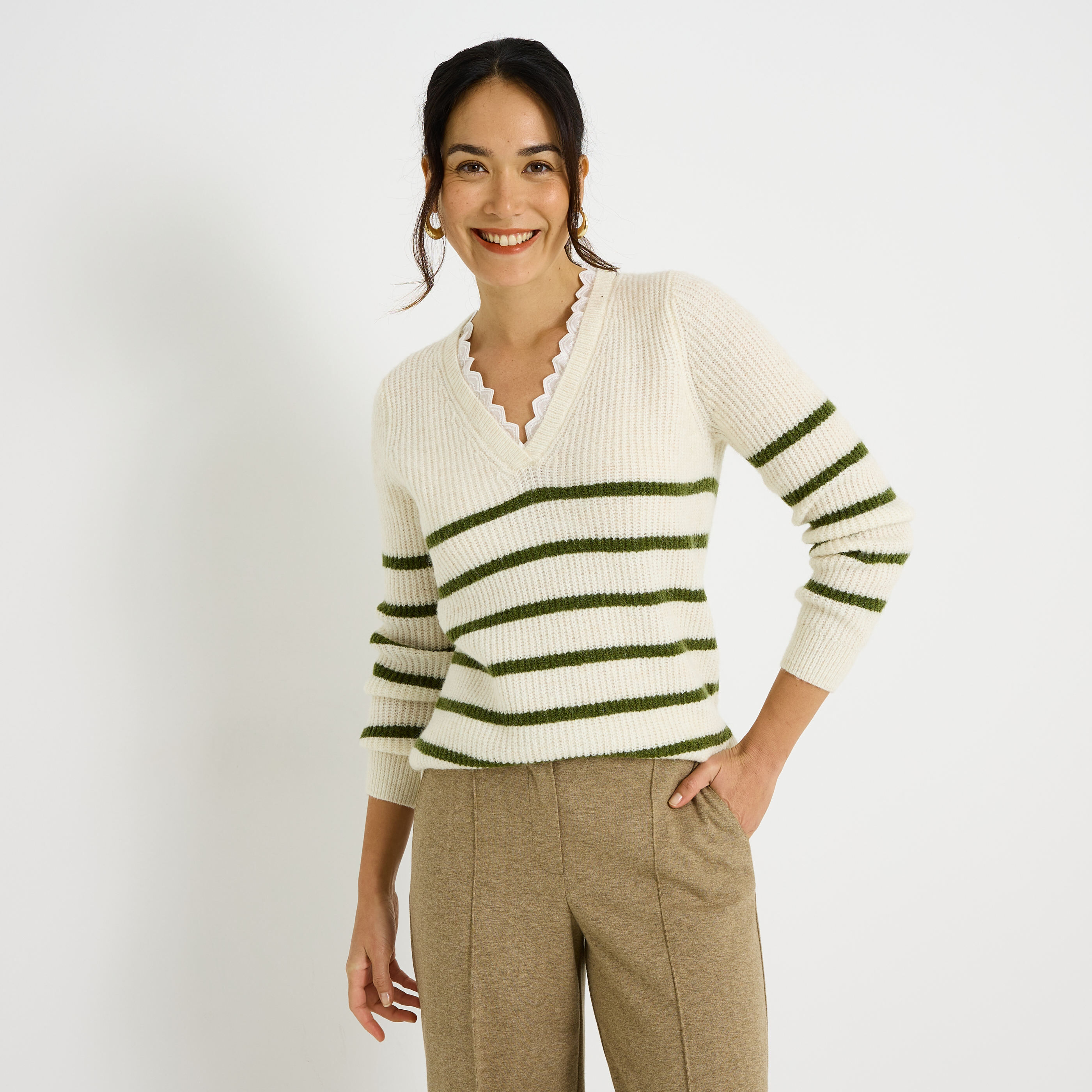 Pull c&ocirc;tes anglaises col V femme