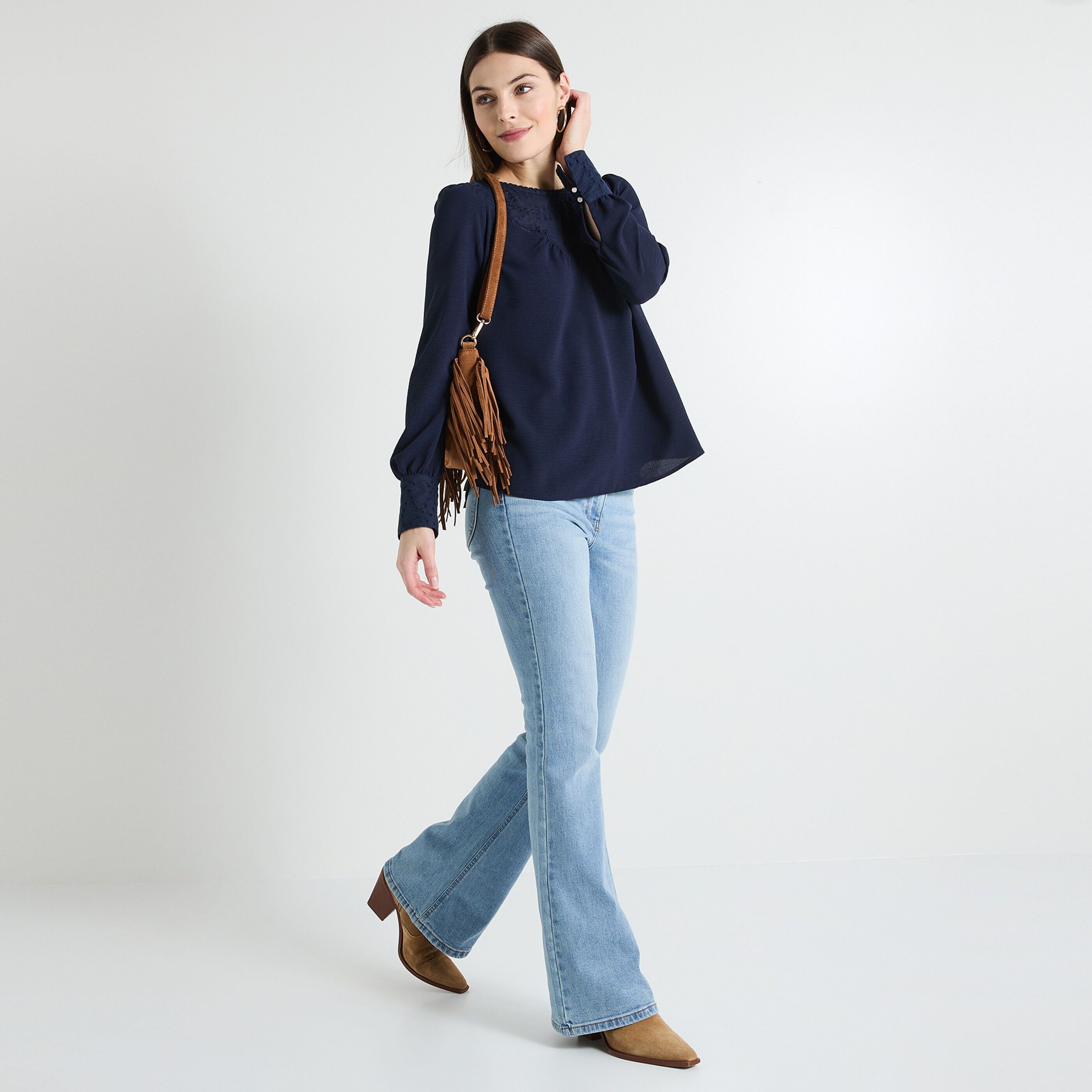 Blouse d&eacute;tails broderie femme