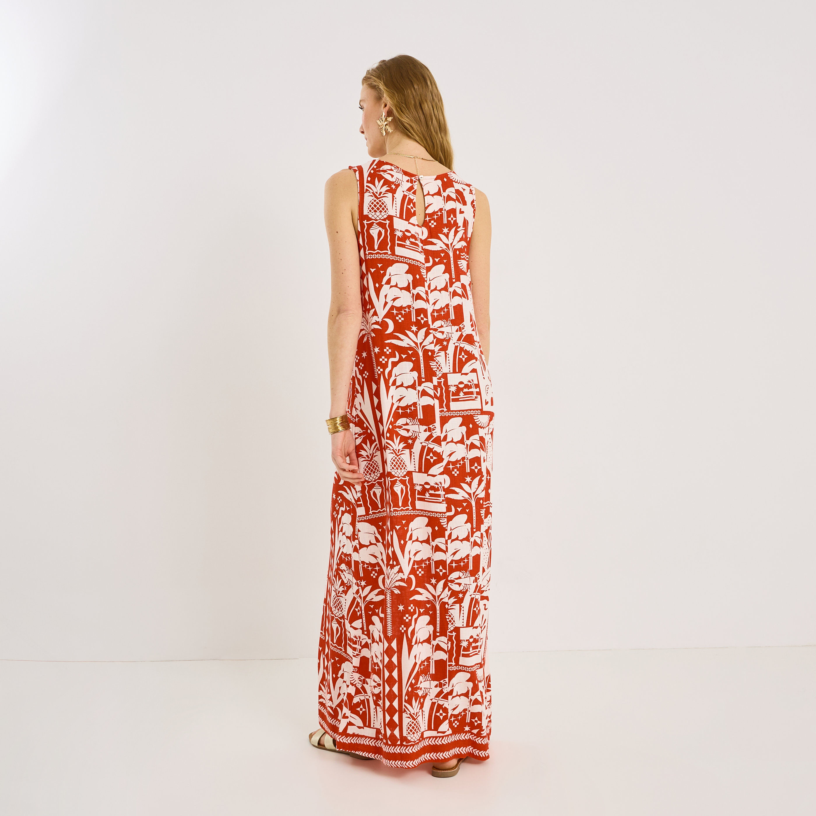 Robe longue habill&eacute;e sans manches