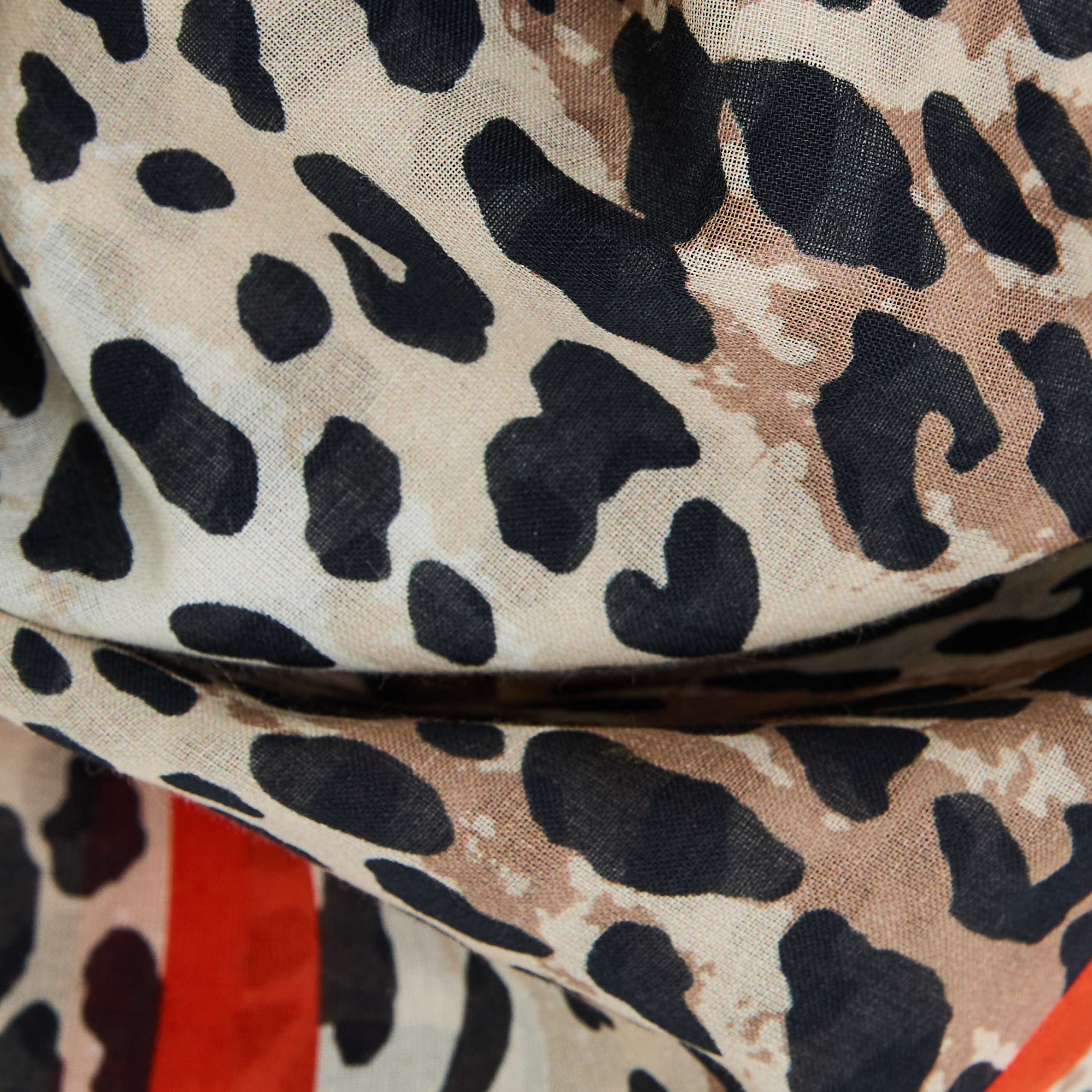 Foulard imprim&eacute; l&eacute;opard femme