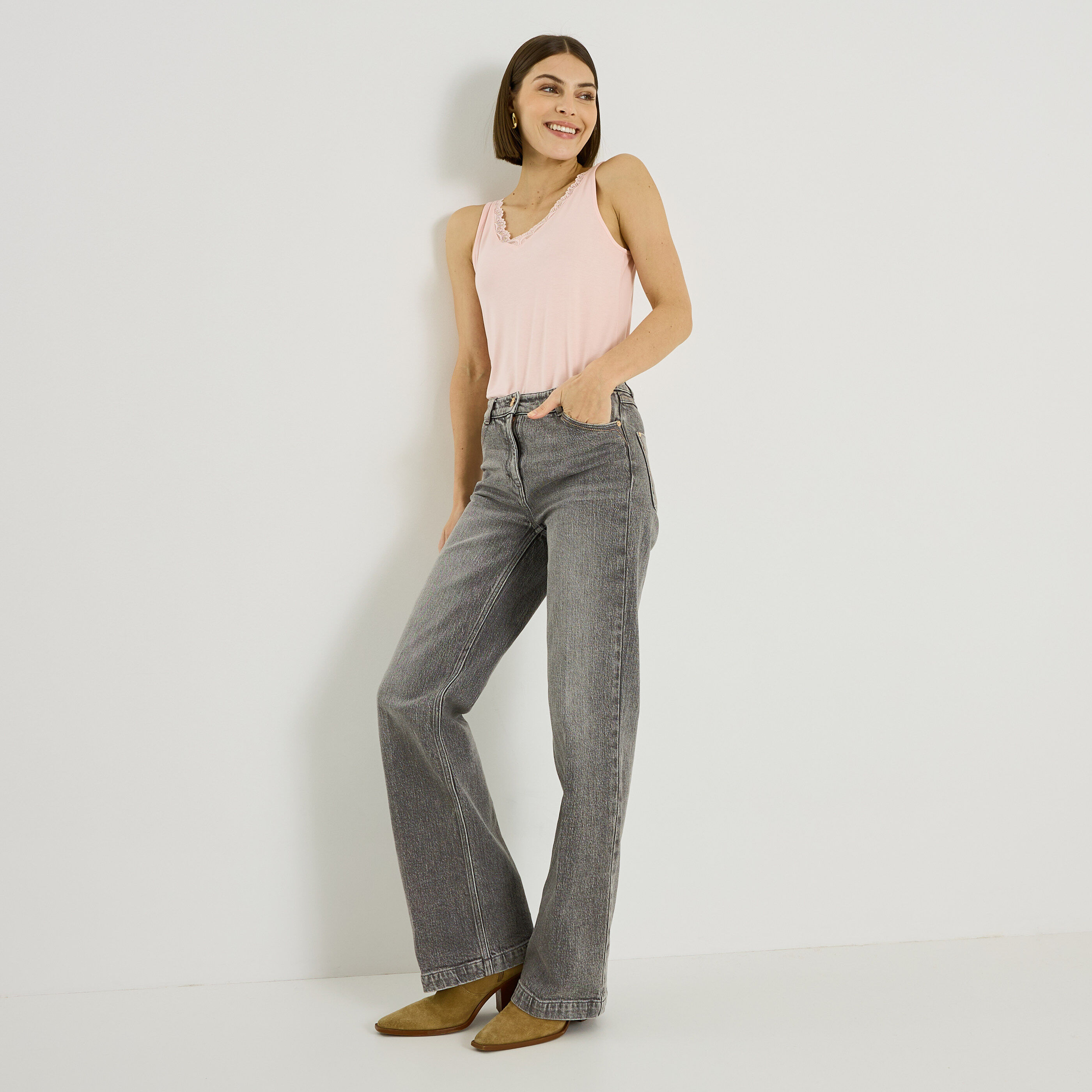 D&eacute;bardeur col V ajour&eacute; femme