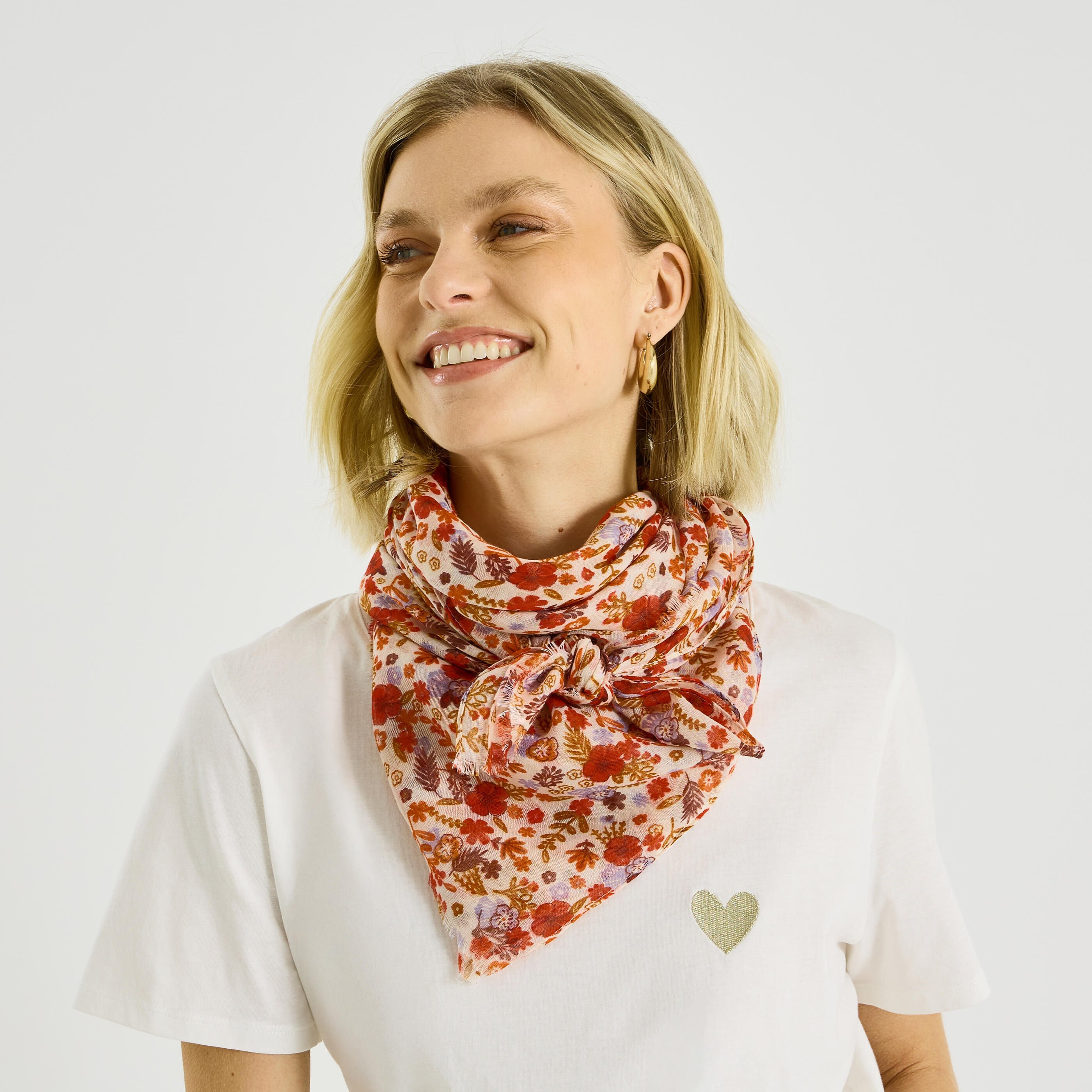 Etole longue motif floral femme