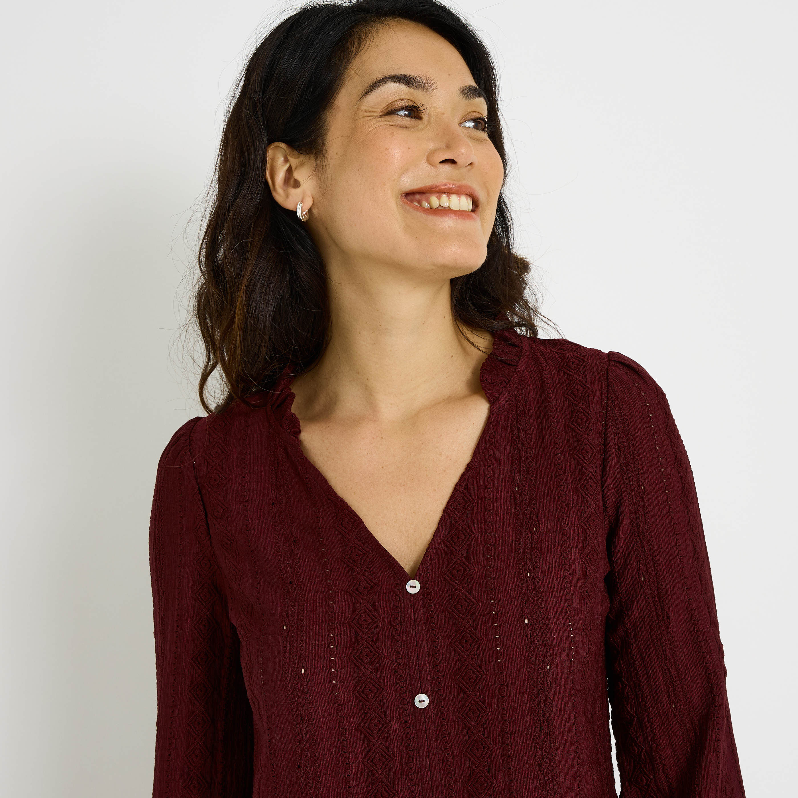 Blouse en maille ajour&eacute;e femme