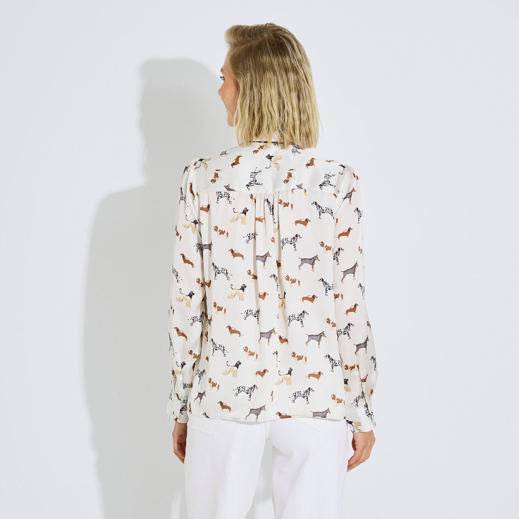 Chemise imprim&eacute;e n&oelig;ud lavalli&egrave;re femme