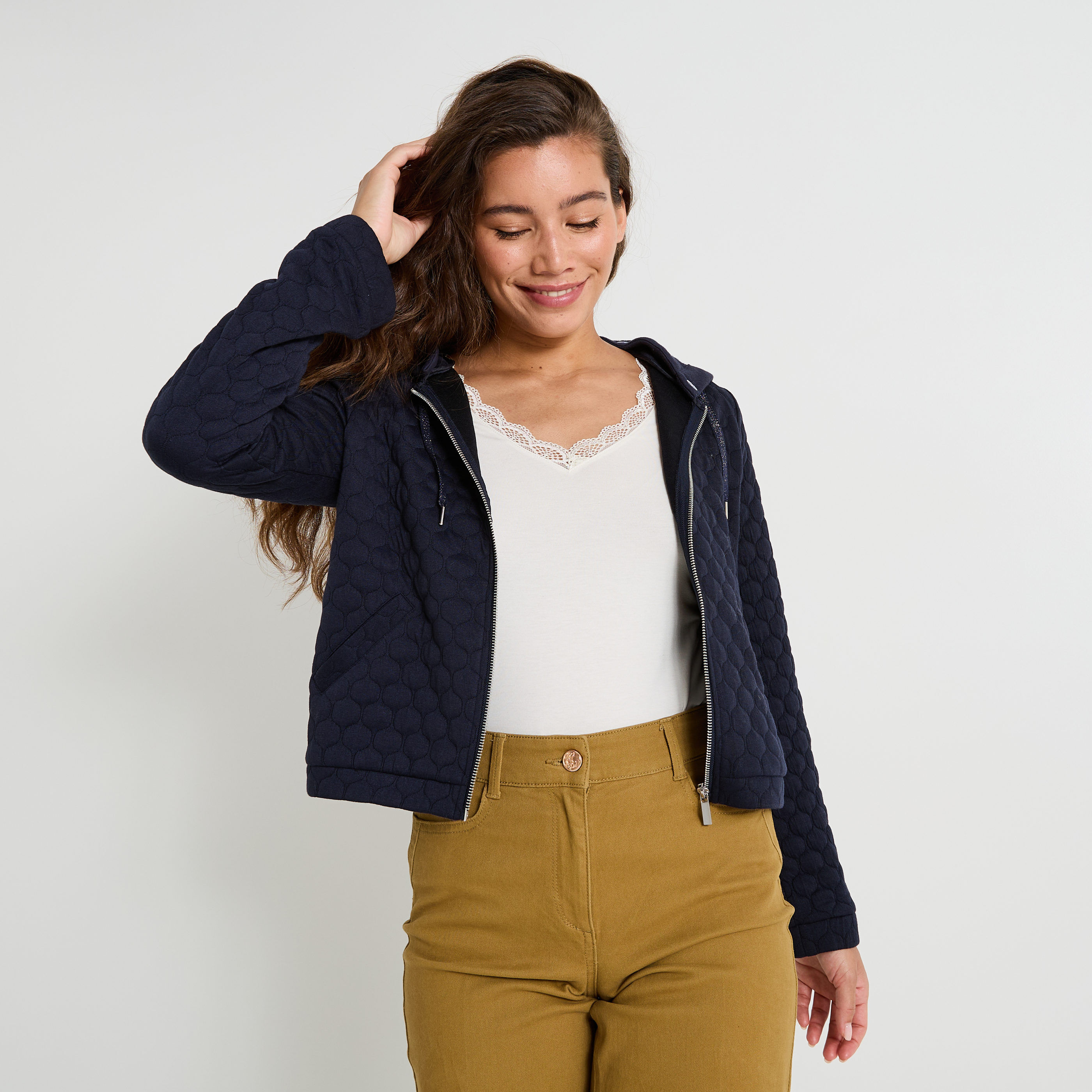 Veste en maille &agrave; capuche amovible femme