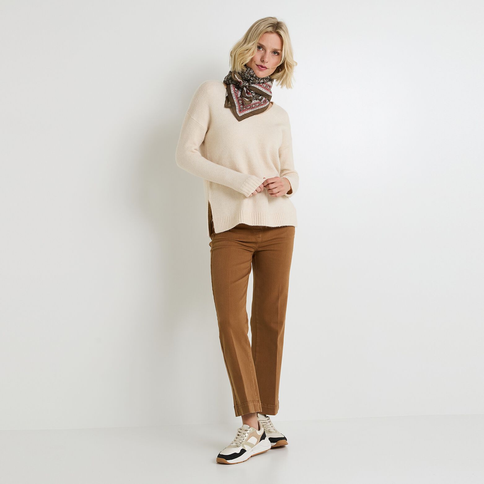 Pull col V femme