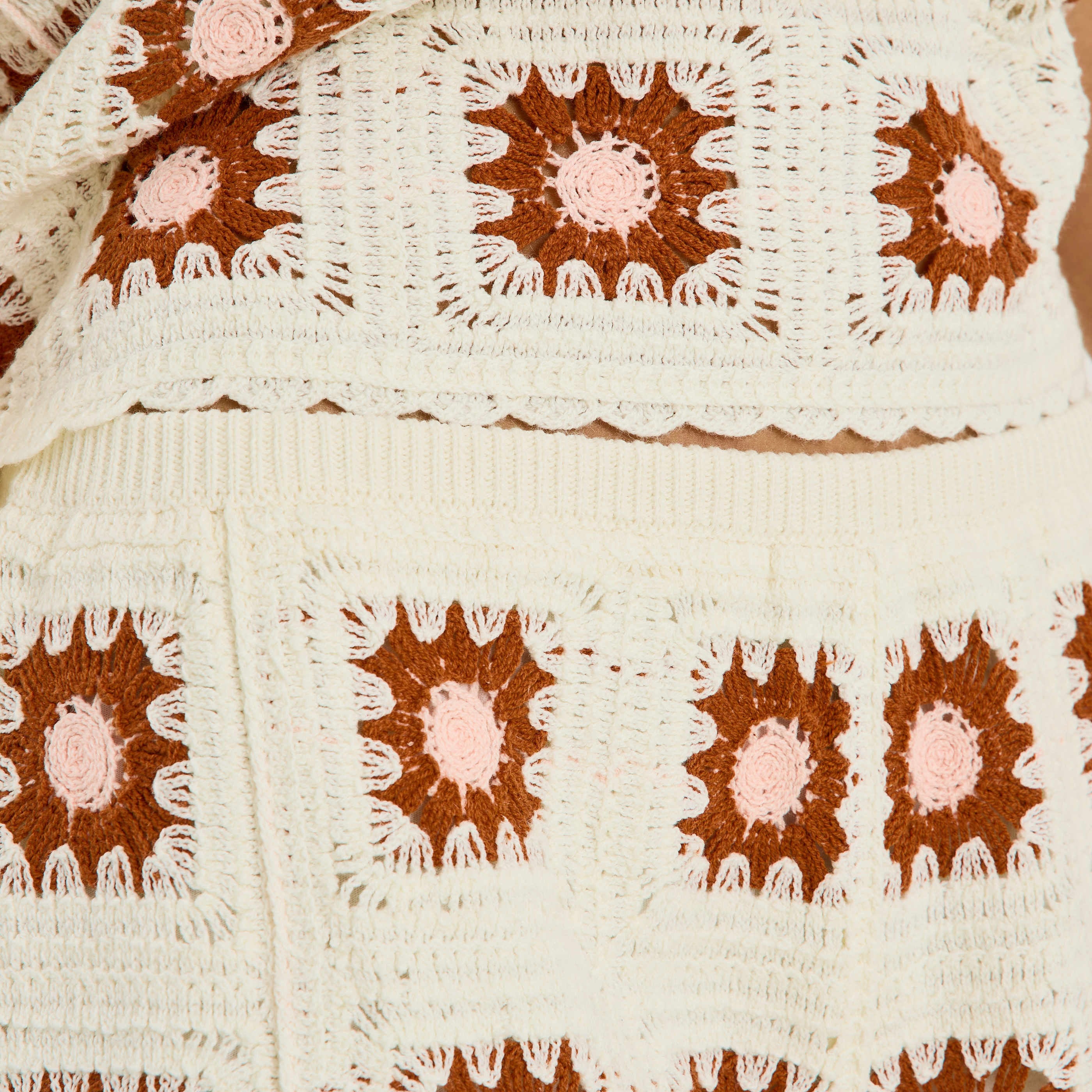 Short en crochet femme