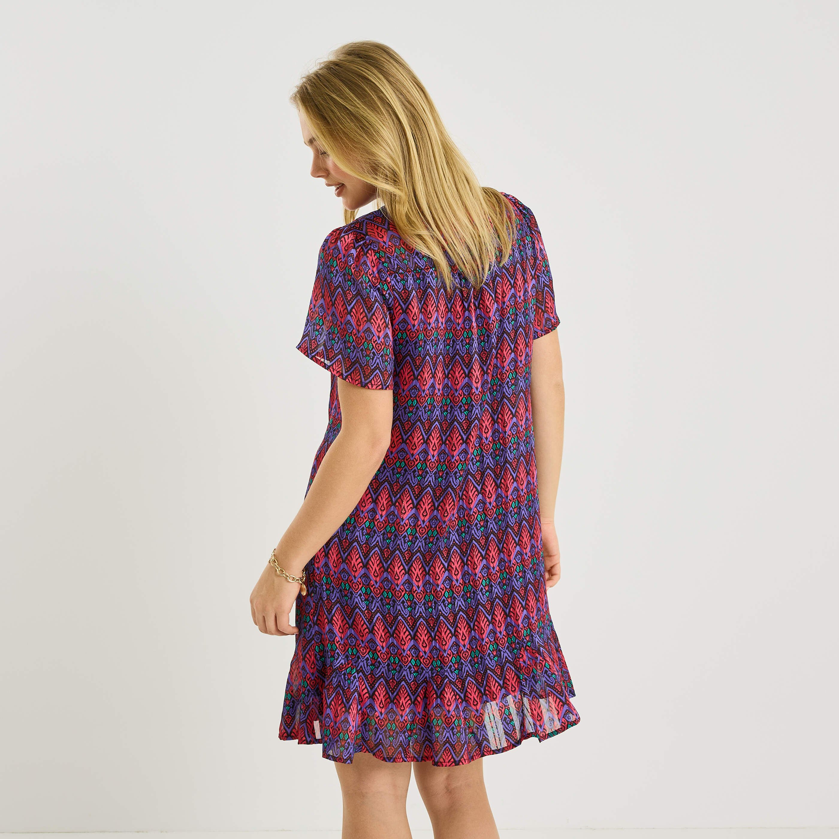 Robe courte fluide imprim&eacute; g&eacute;om&eacute;trique