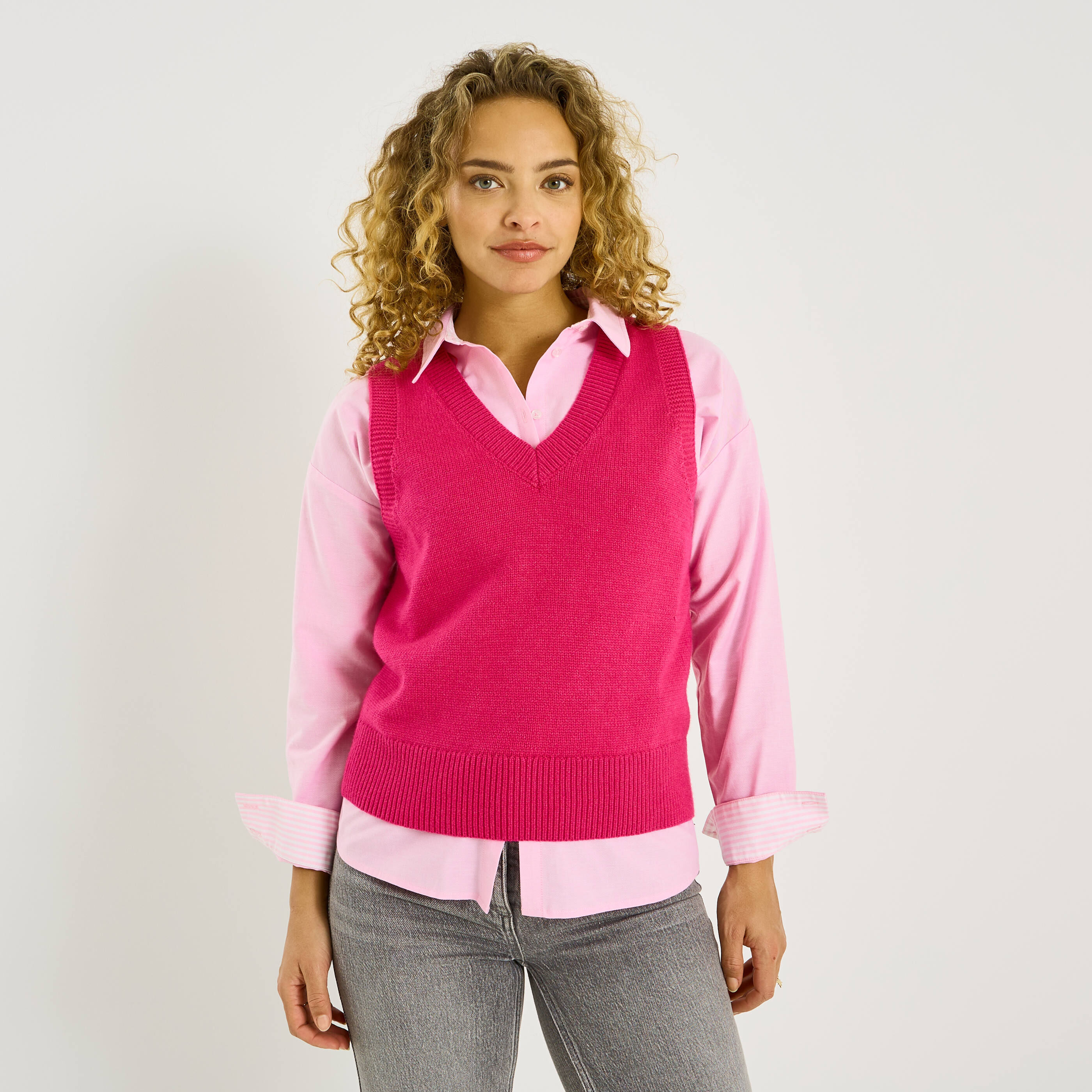 Pull col V sans manches femme