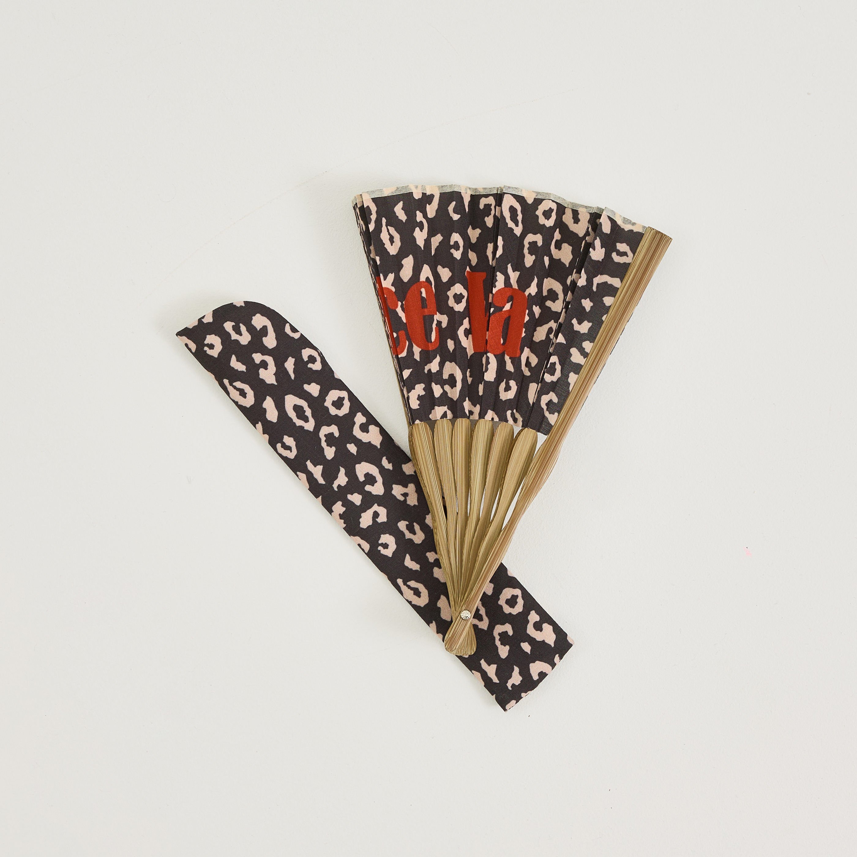Eventail imprim&eacute; l&eacute;opard femme