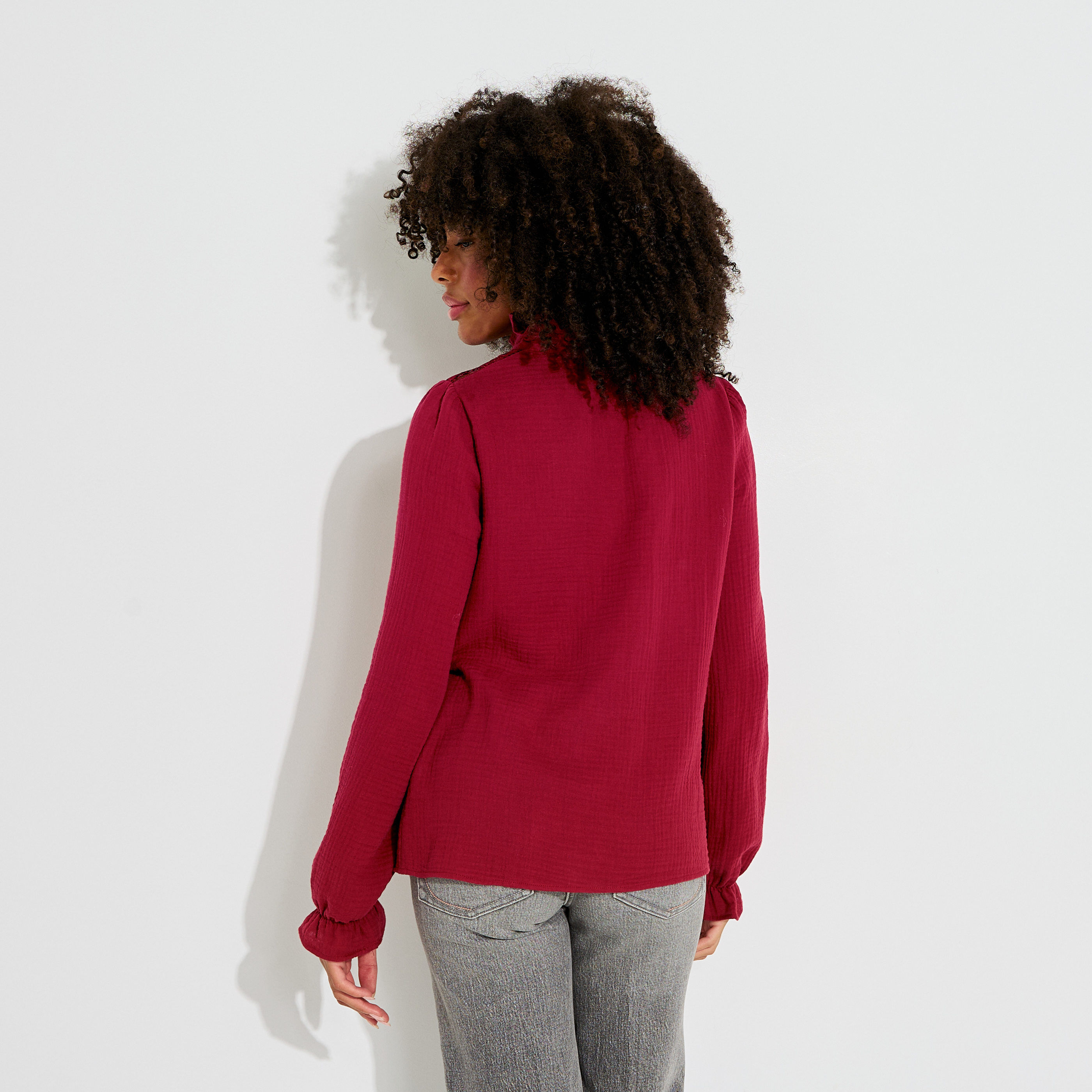 Chemise ajour&eacute;e en gaze de coton femme