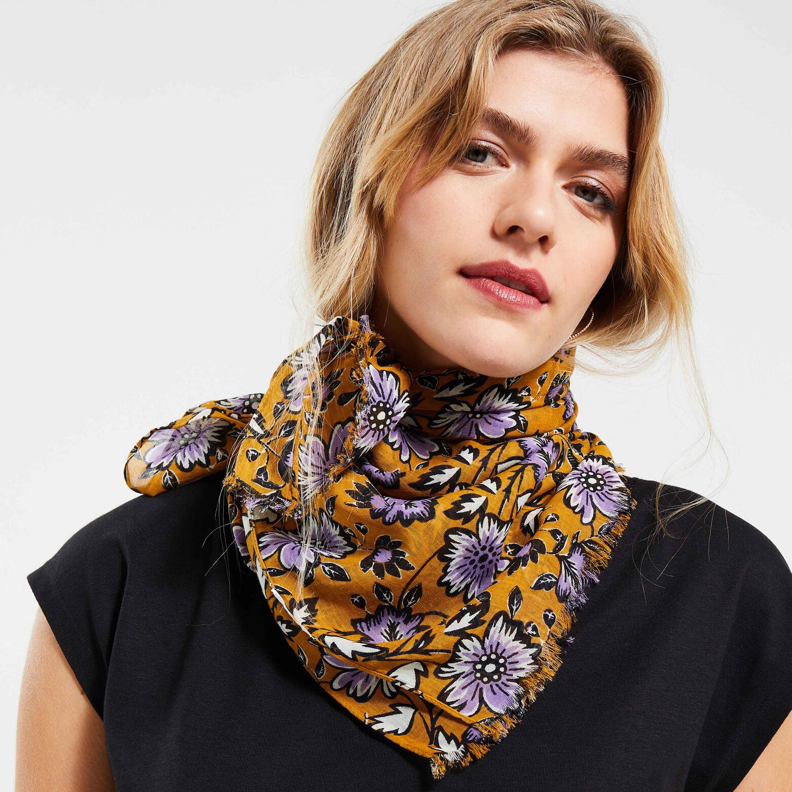 Etole fleurie femme