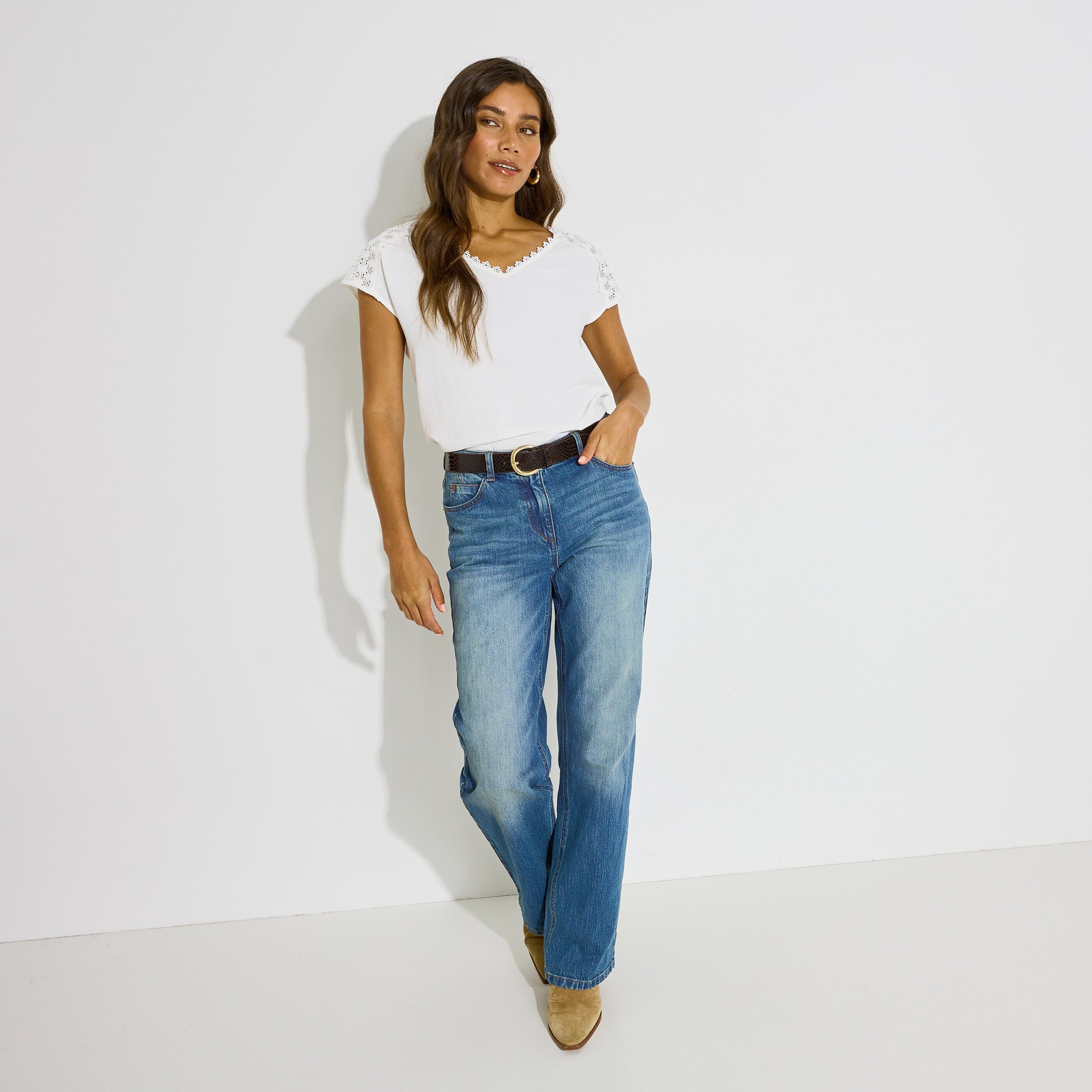 Blouse col V d&eacute;tails ajour&eacute;s femme