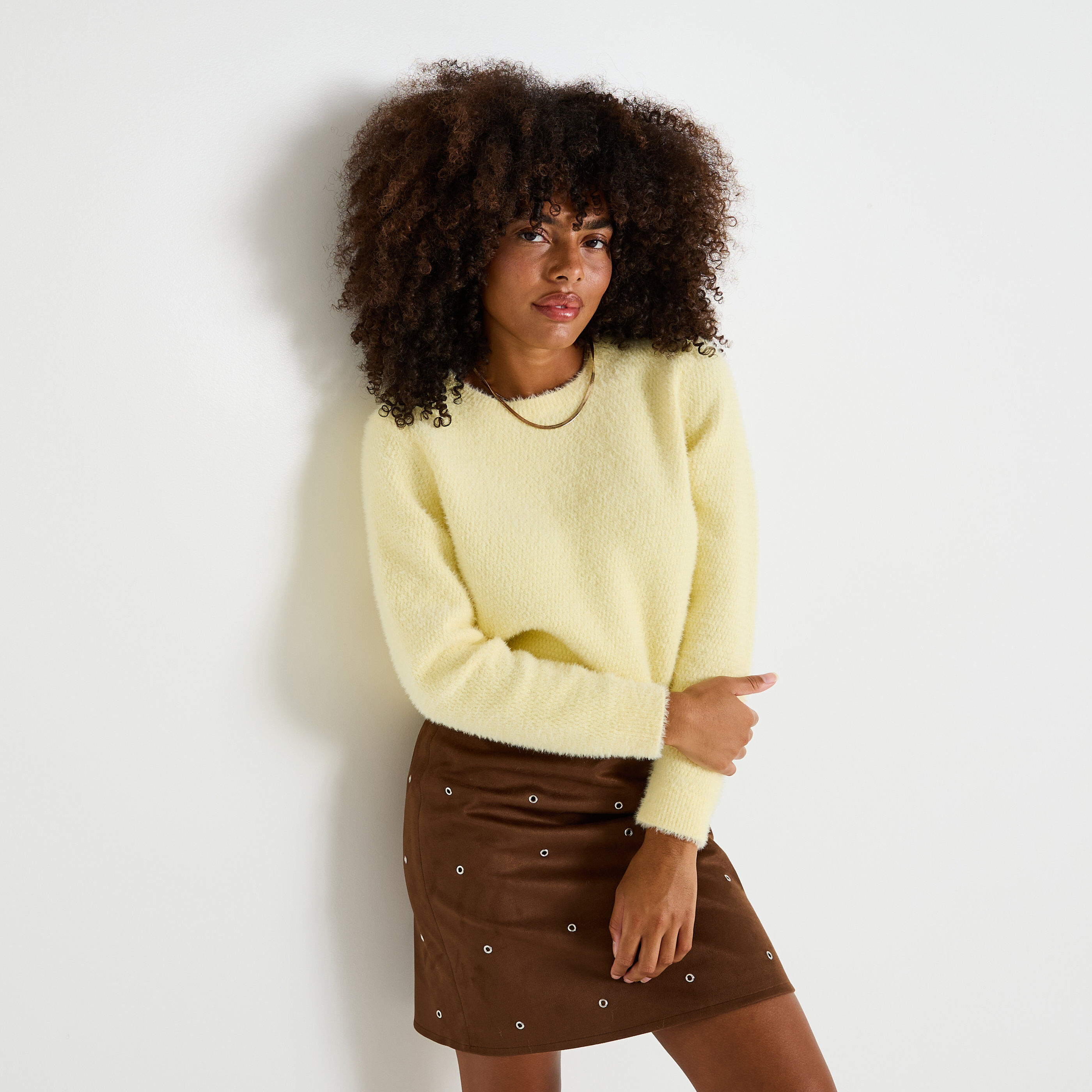 Pull fluffy &agrave; col rond femme