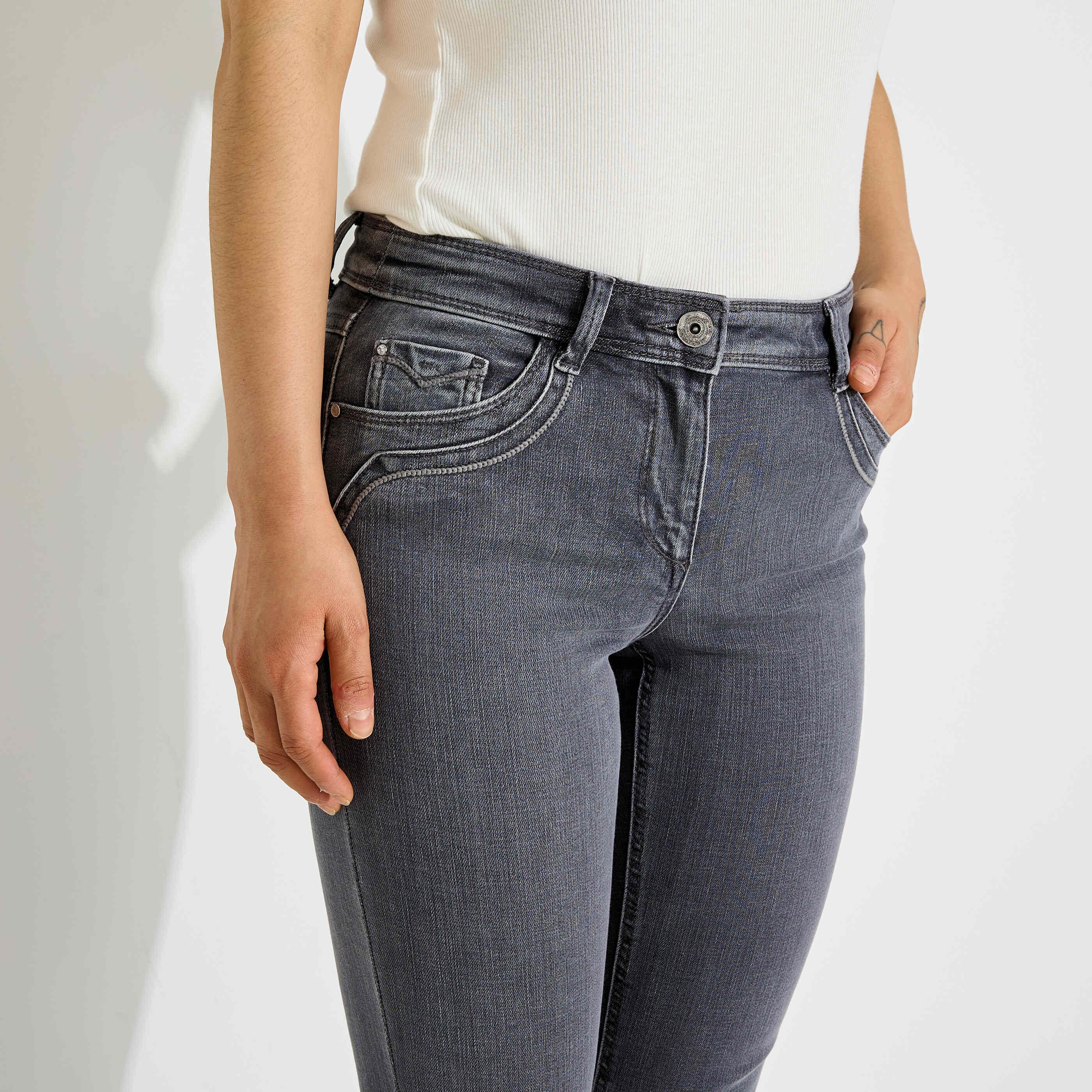 Jean slim raccourci TOKYO R01 femme