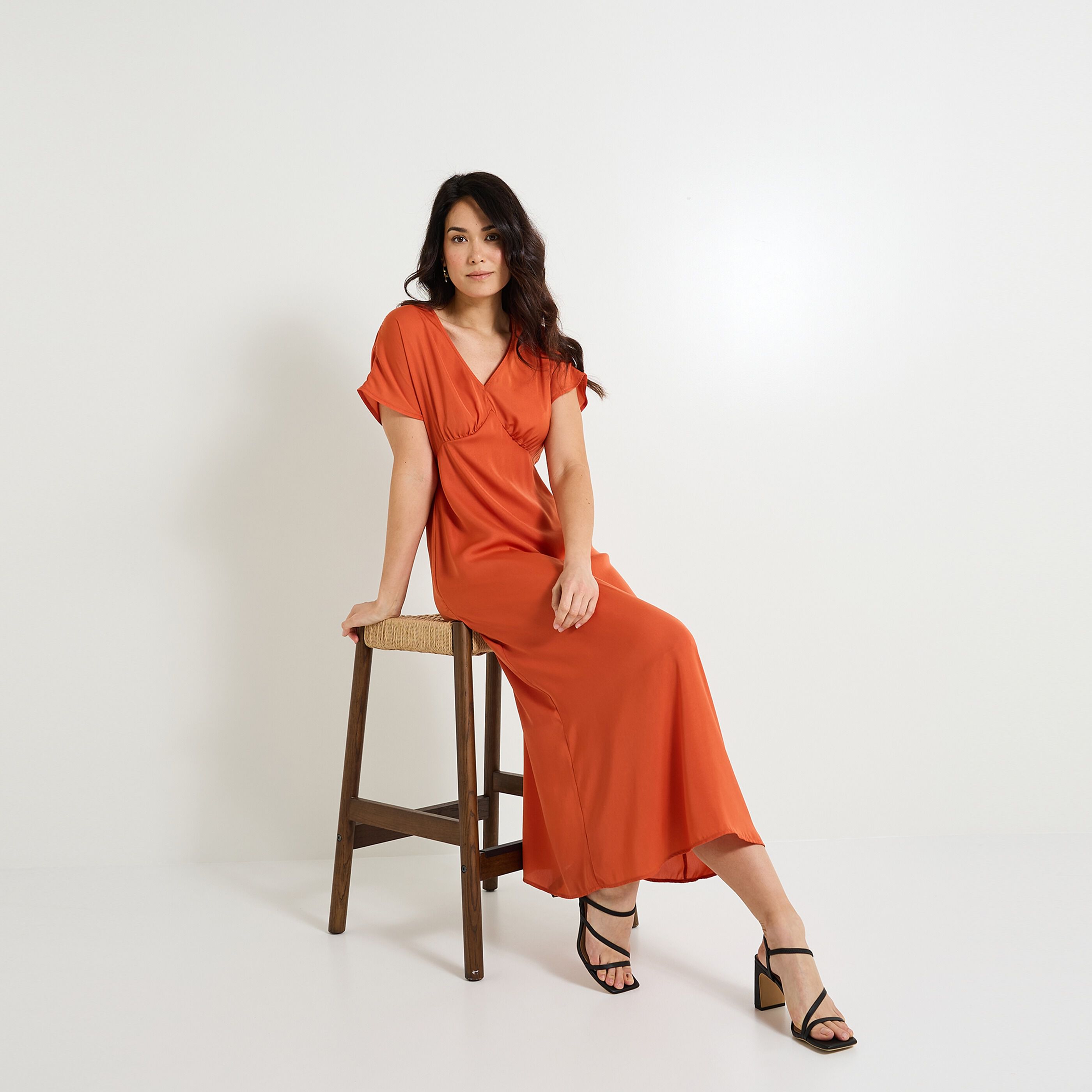 Robe longue satin&eacute;e femme