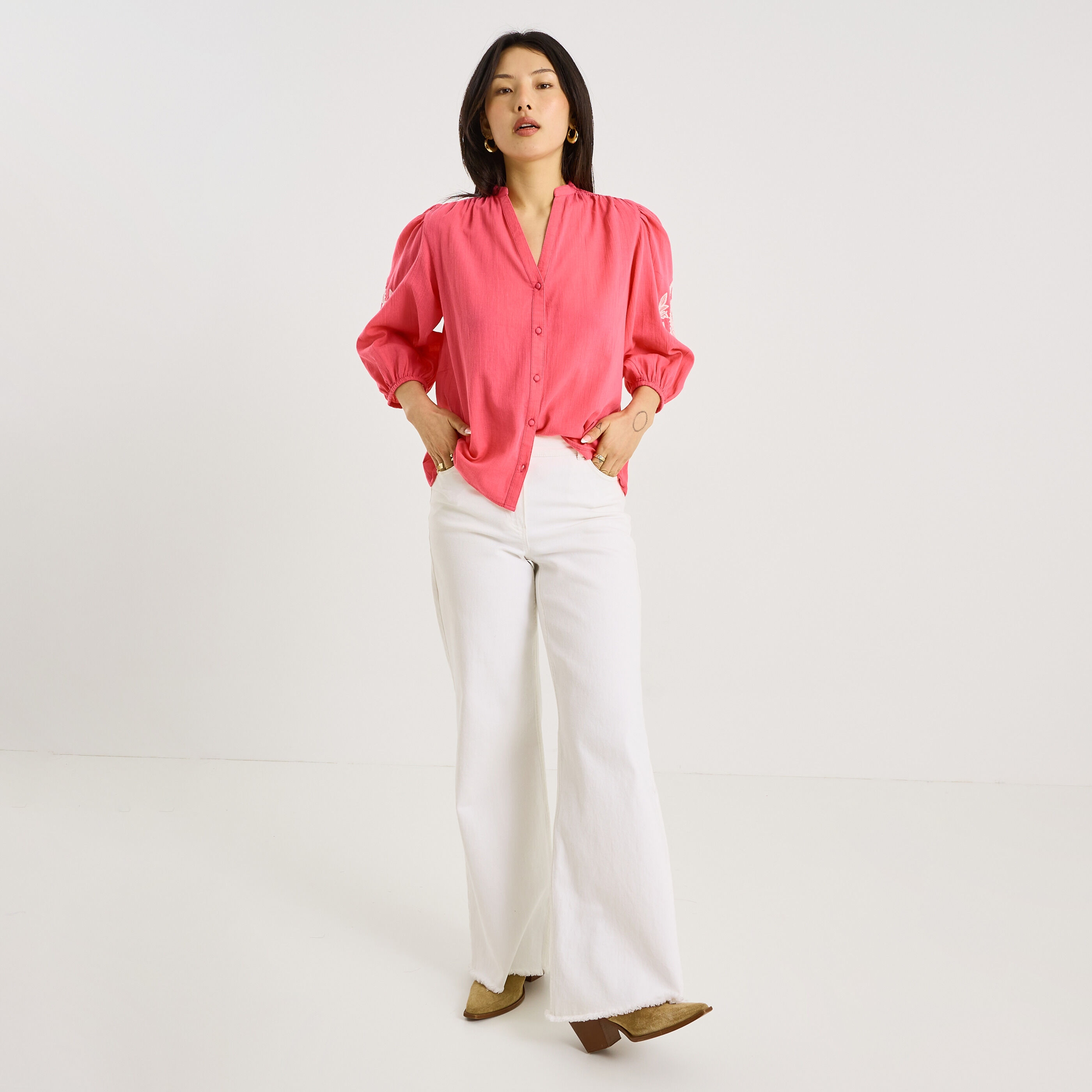 Chemise fluide broderies florales femme