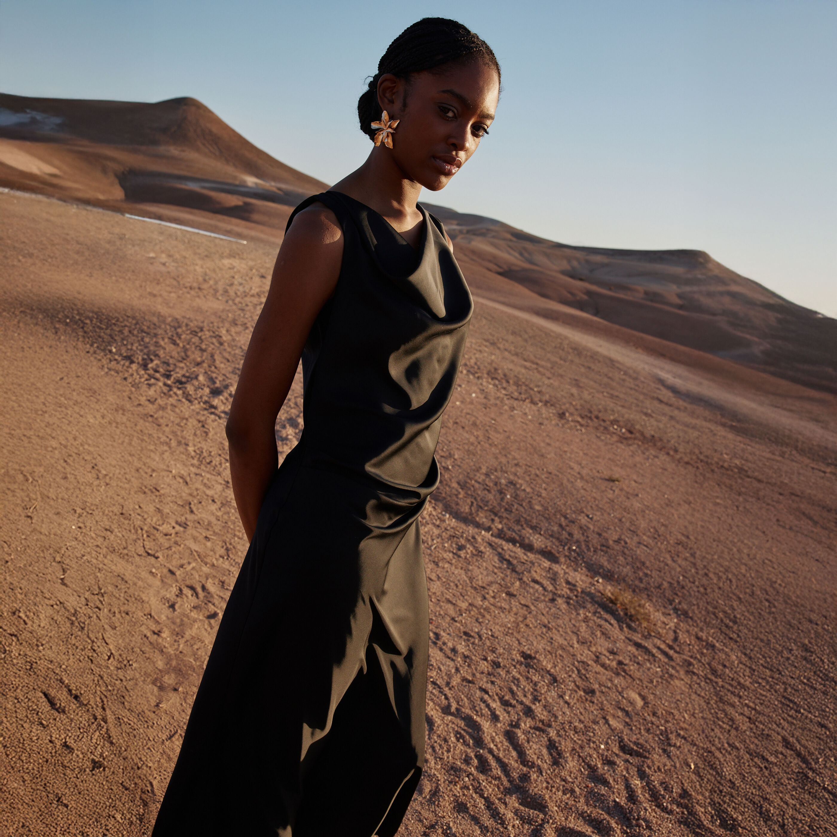 Robe longue habill&eacute;e femme