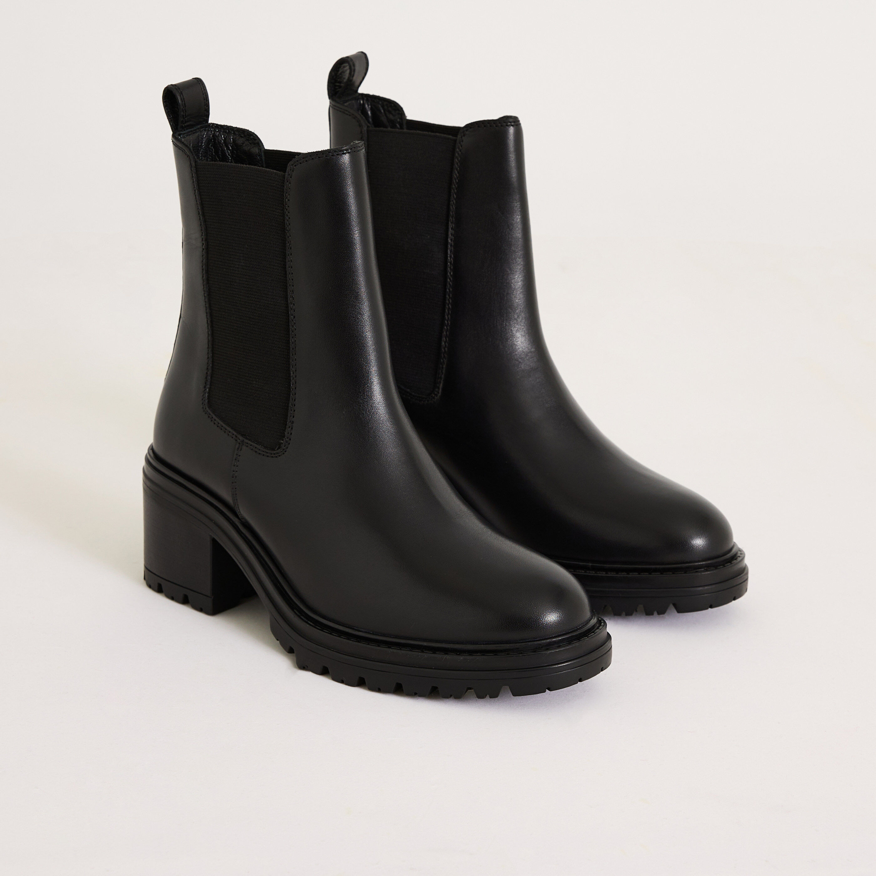 Bottines dessus cuir de vache femme
