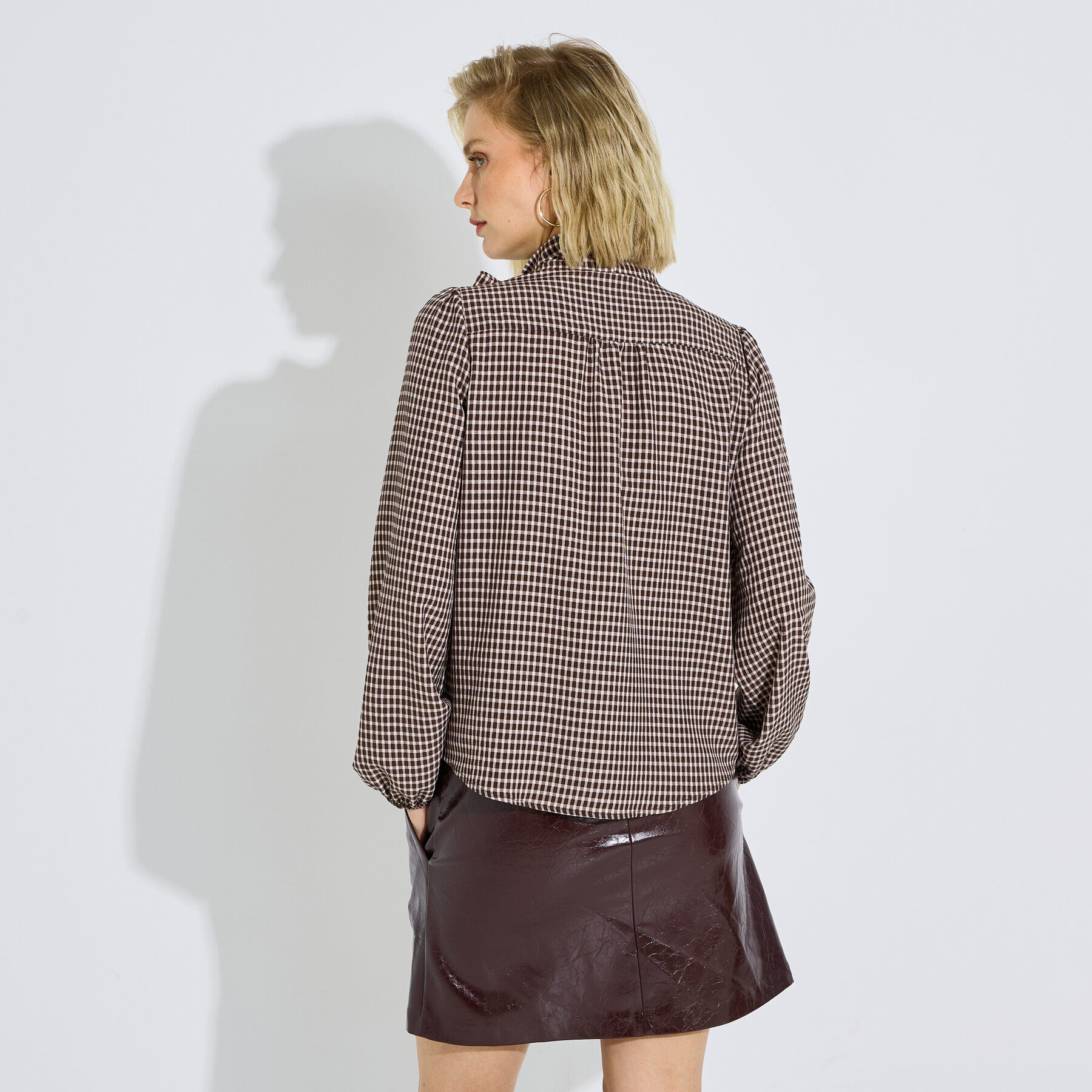 Blouse &agrave; col lavalli&egrave;re femme