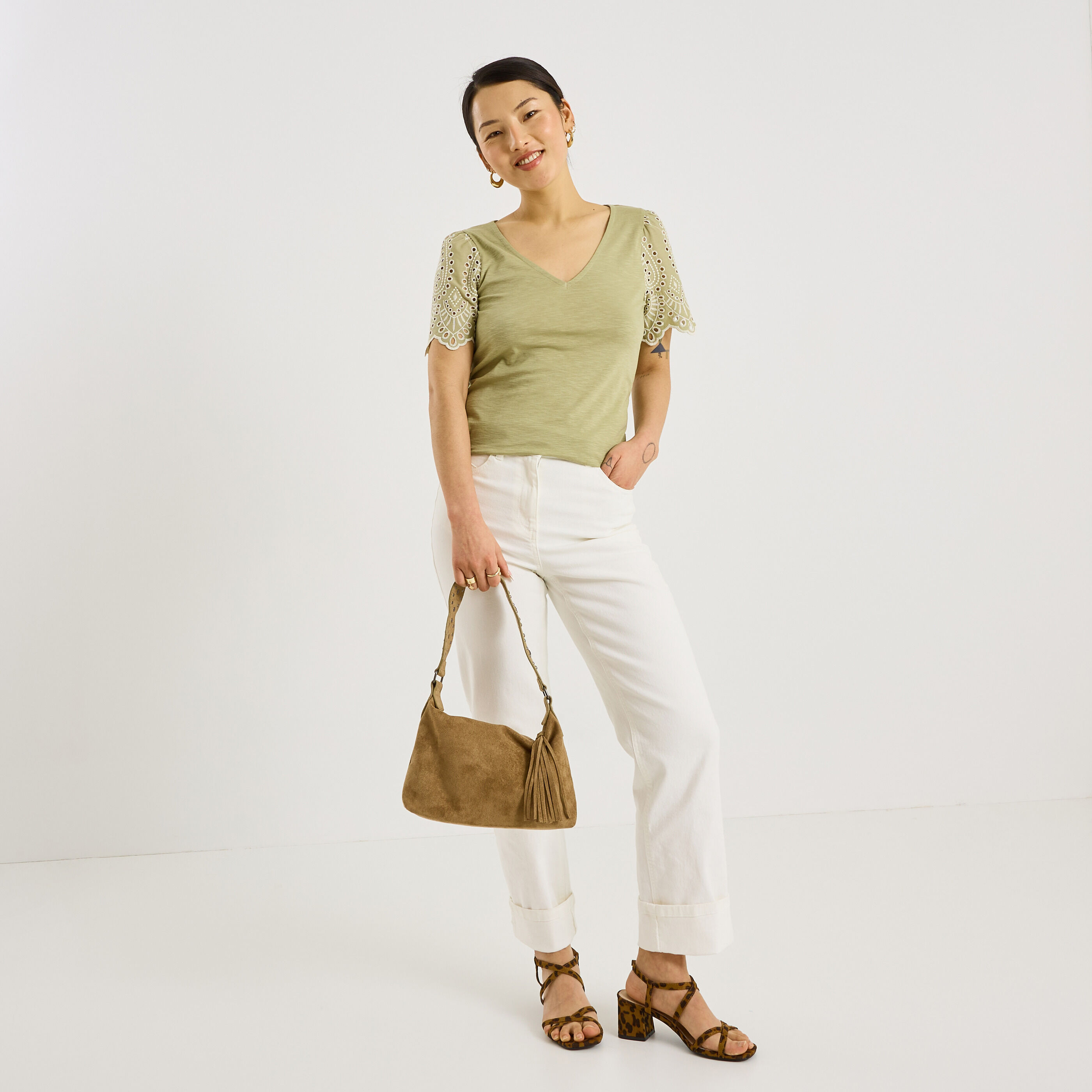 T-shirt manches volant&eacute;es femme