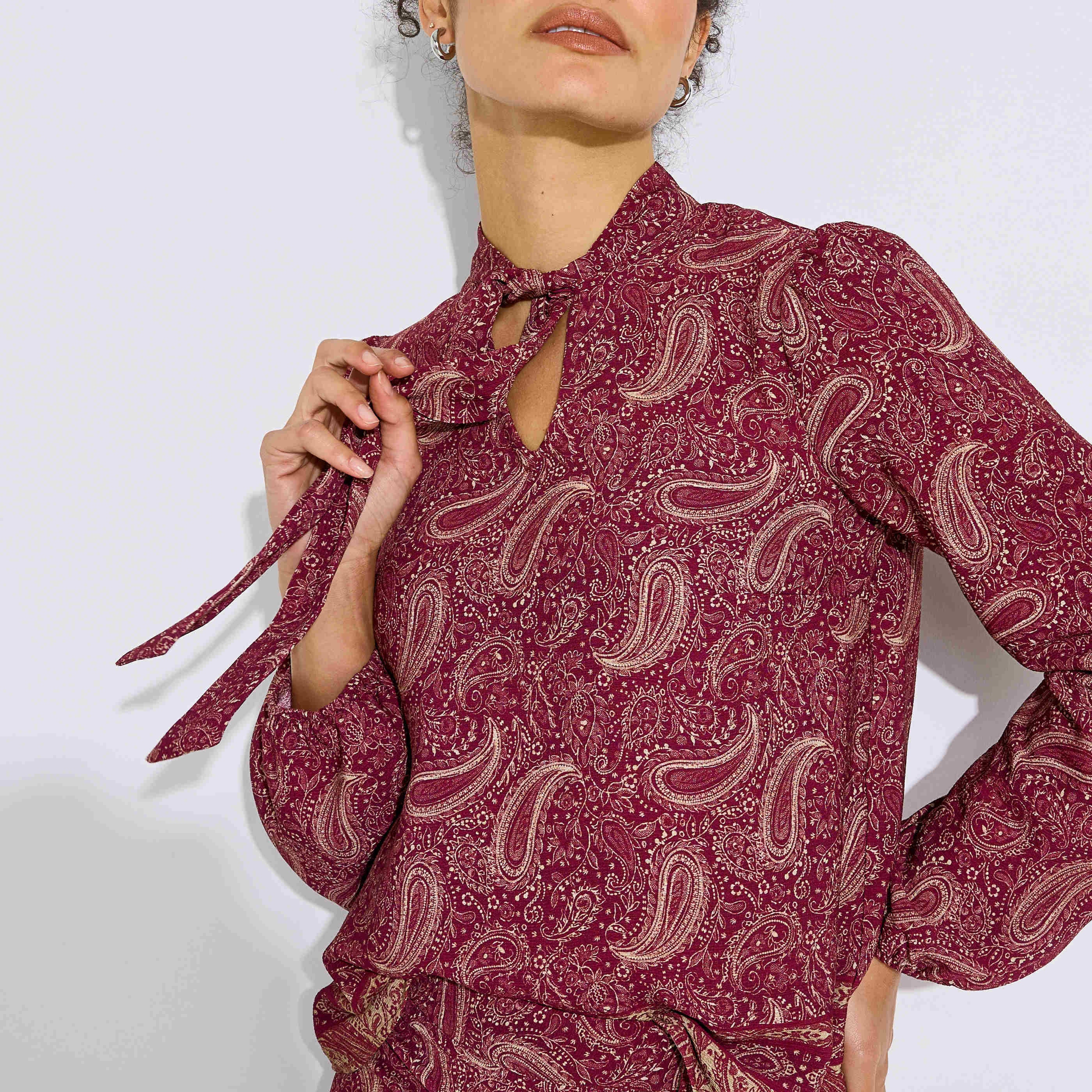 Blouse motif cachemire lavalli&egrave;re femme