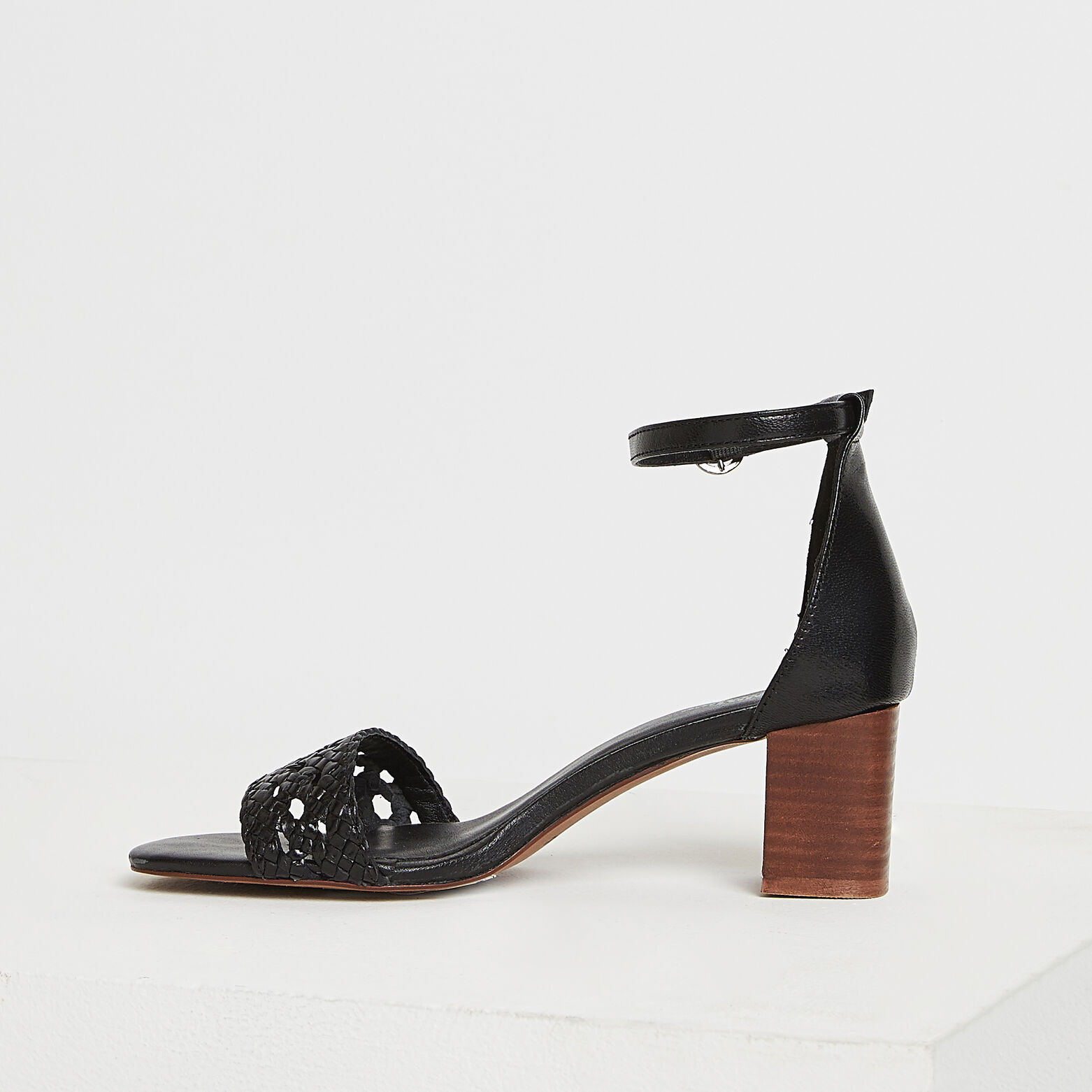 Sandales tressée femme