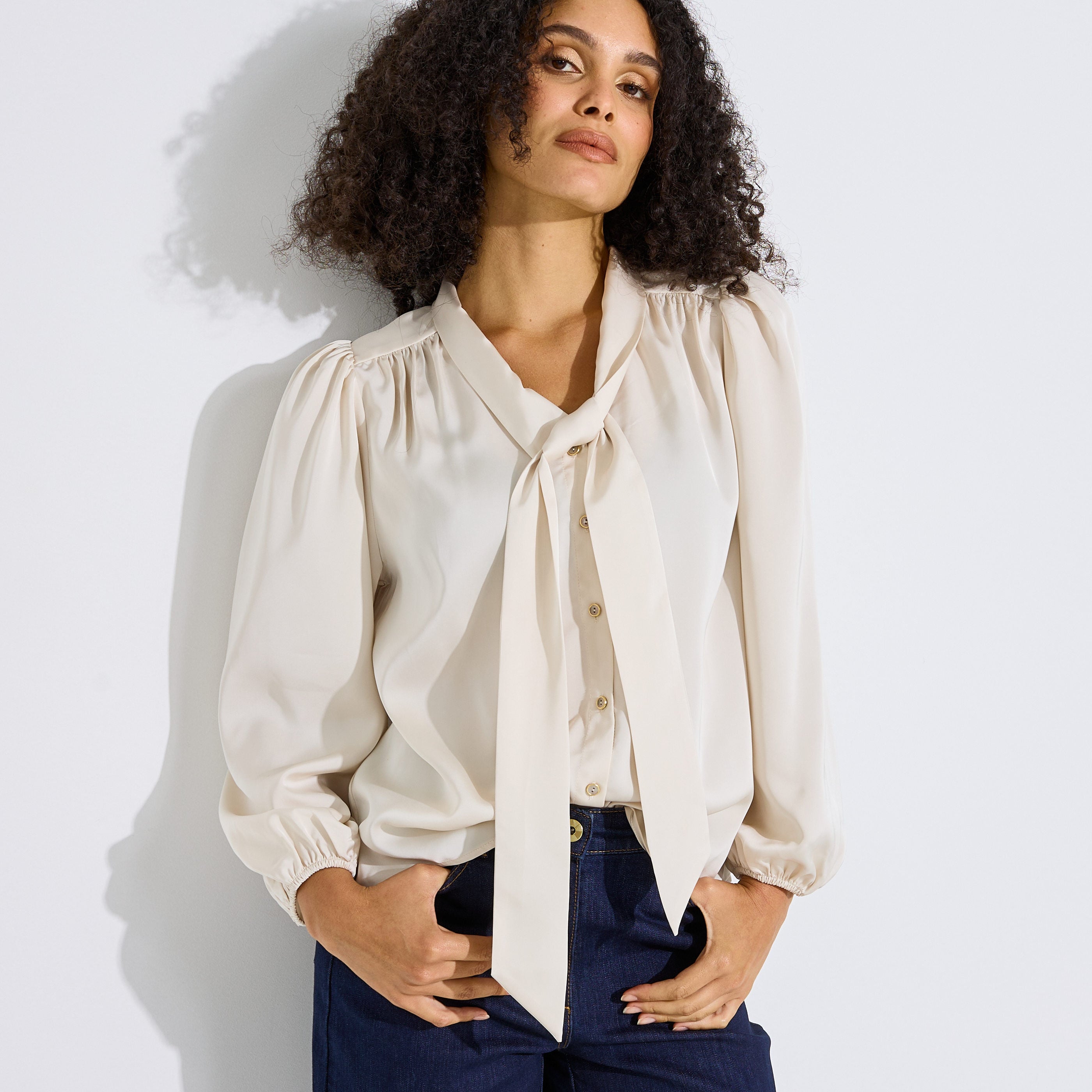 Chemisier col lavalli&egrave;re femme