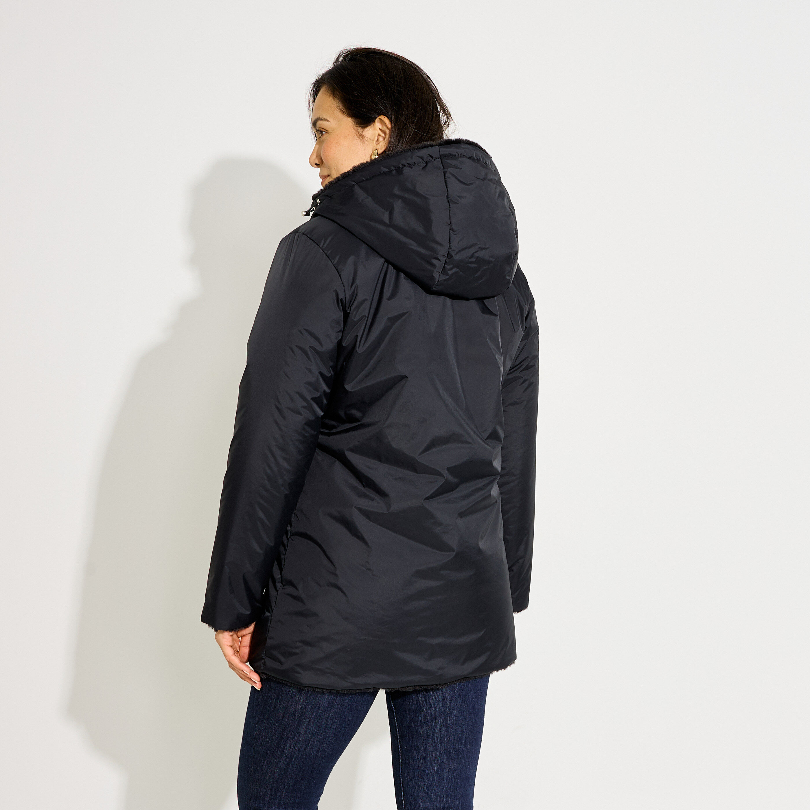 Manteau d'hiver mi-long &agrave; capuche femme