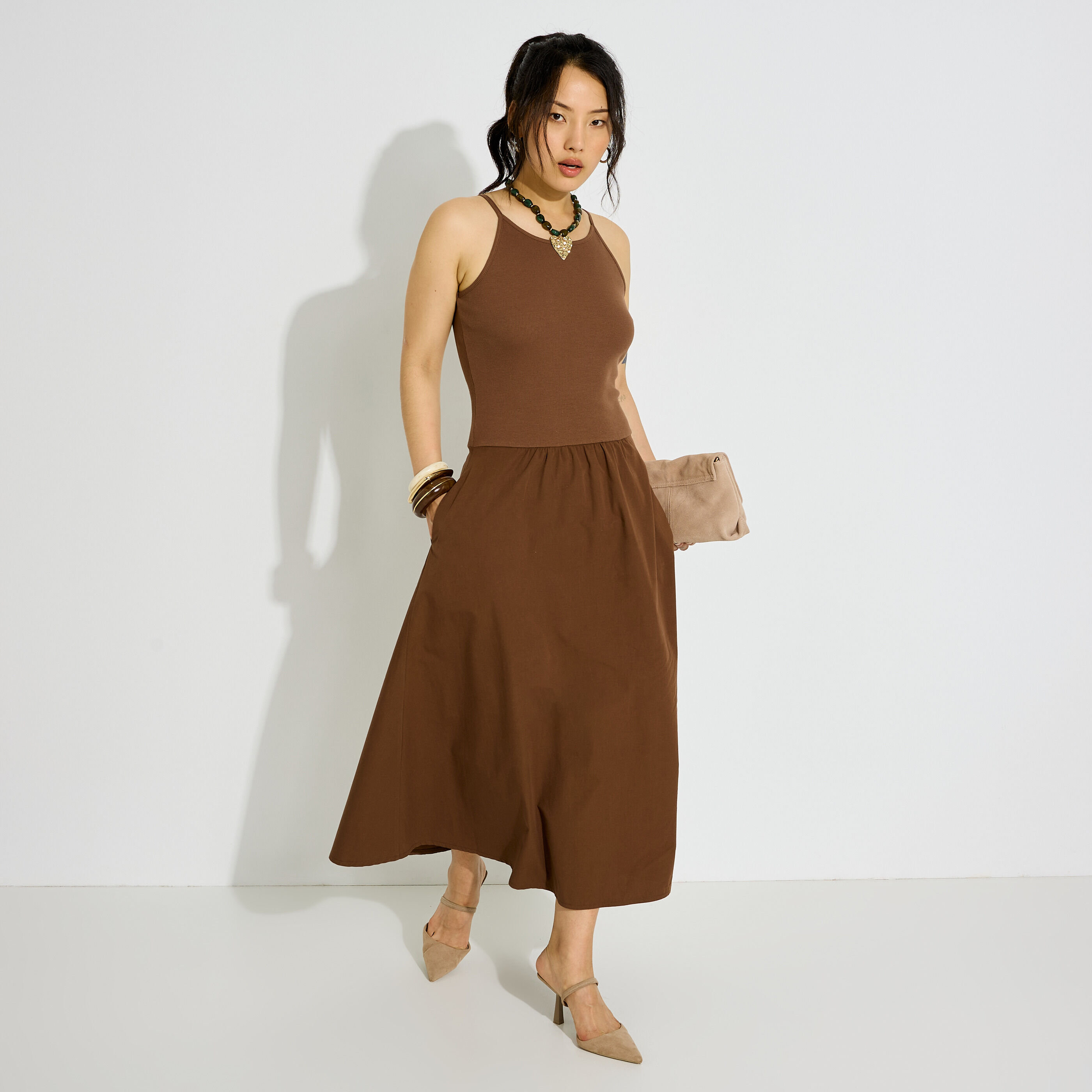 Robe longue bi-mati&egrave;re &agrave; fines bretelles