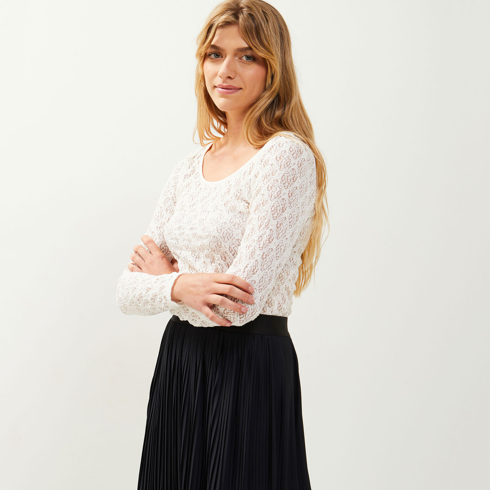 Tshirt encolure dégagée femme