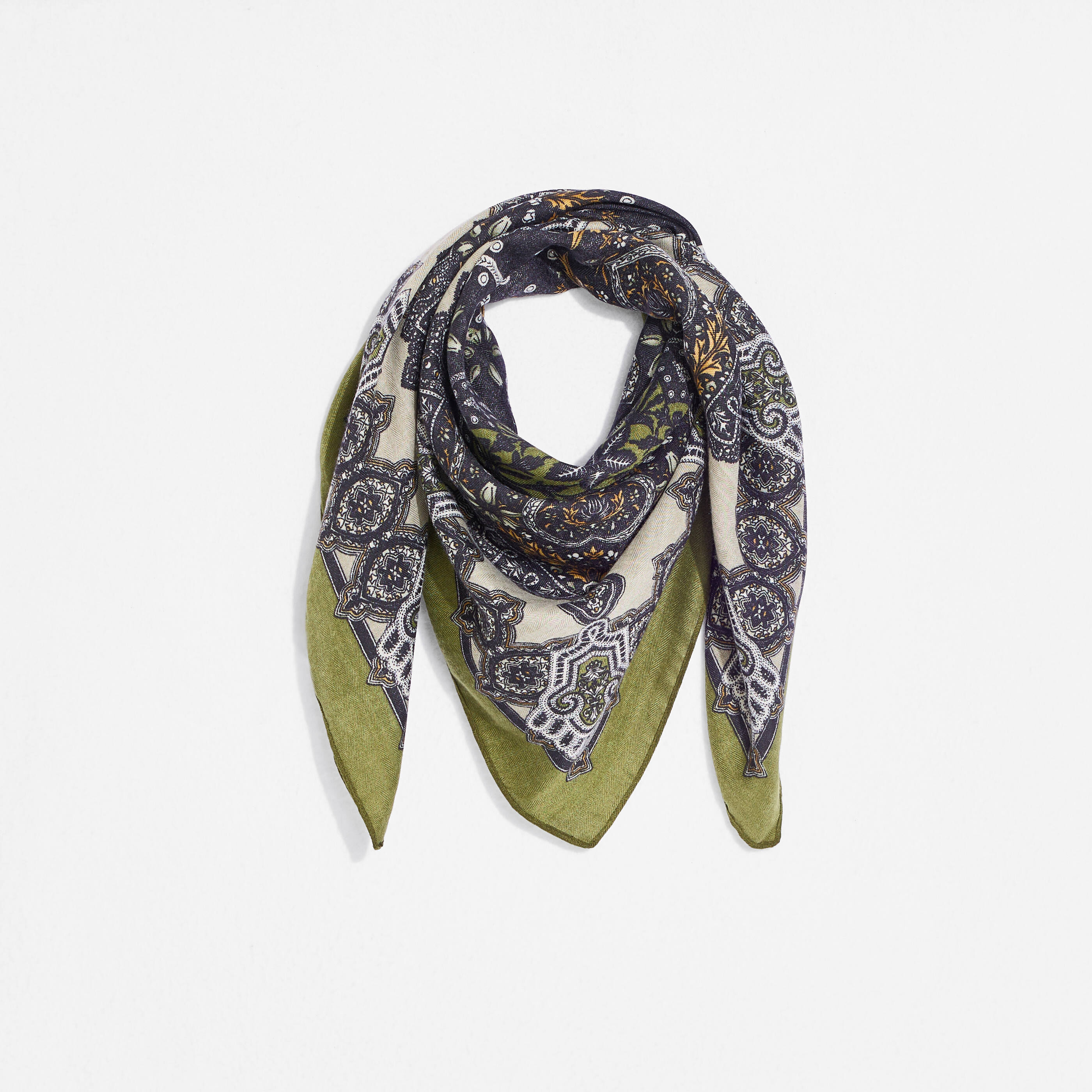 Foulard carr&eacute; imprim&eacute; femme