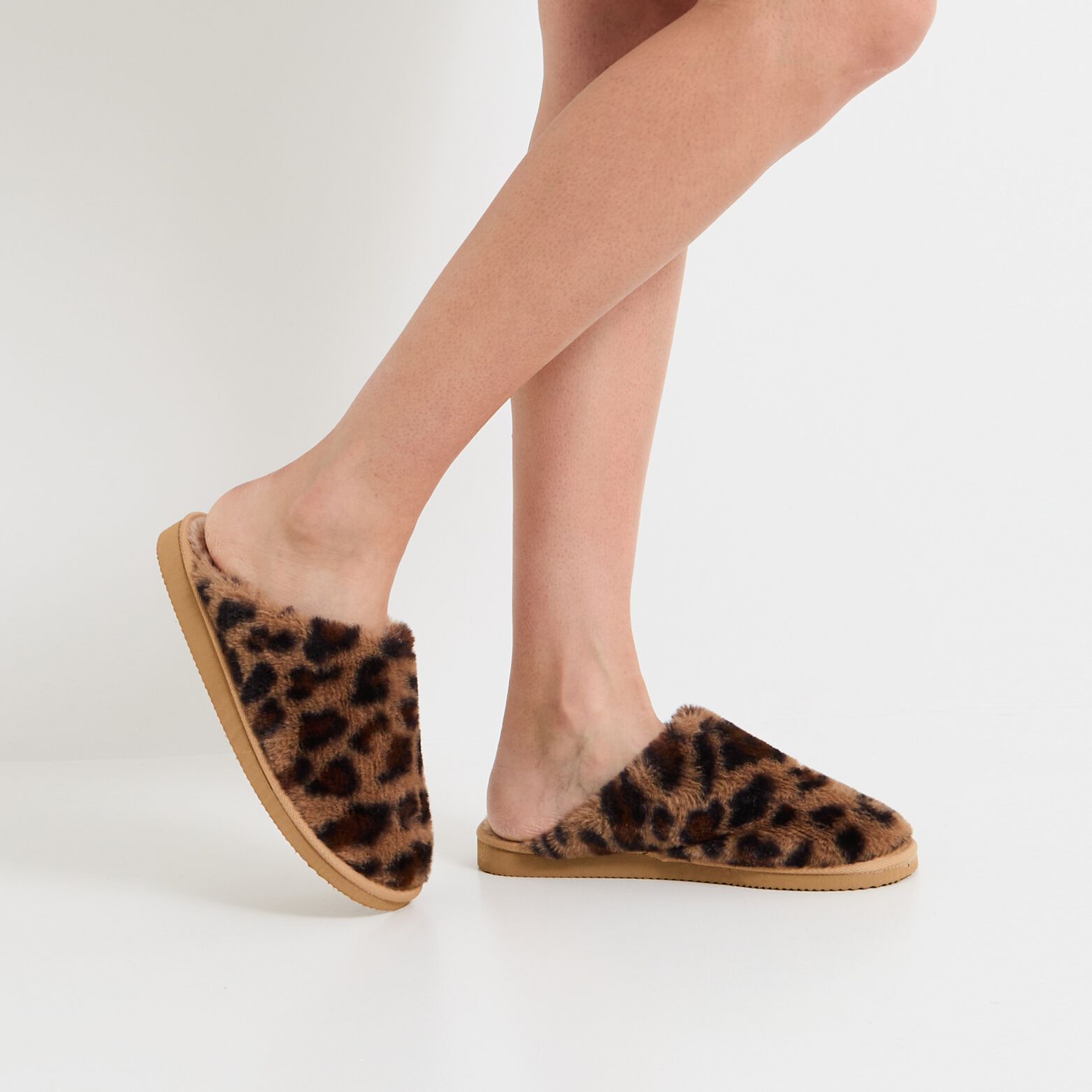 Chaussons léopard femme